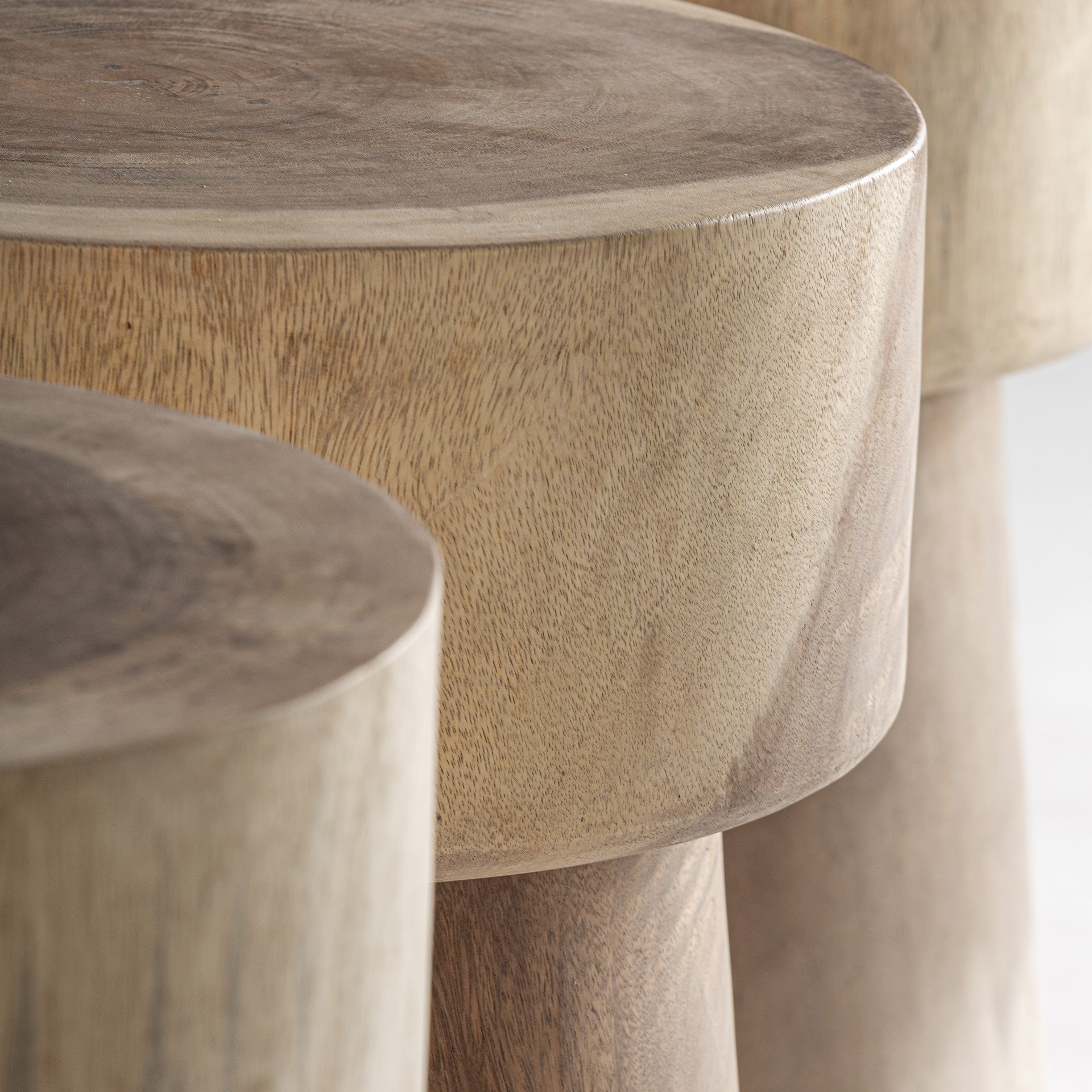 Tisch RIMINI Suarholz