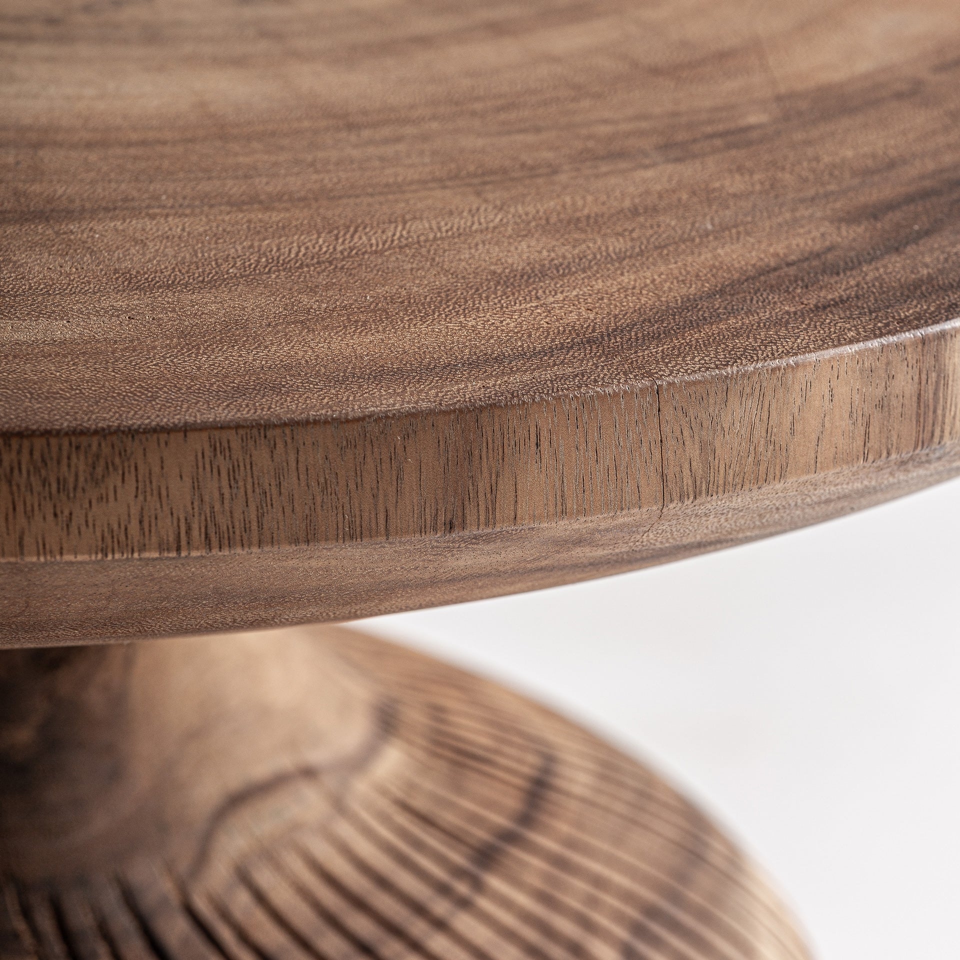 Beistelltisch ZOBUE aus Suarholz