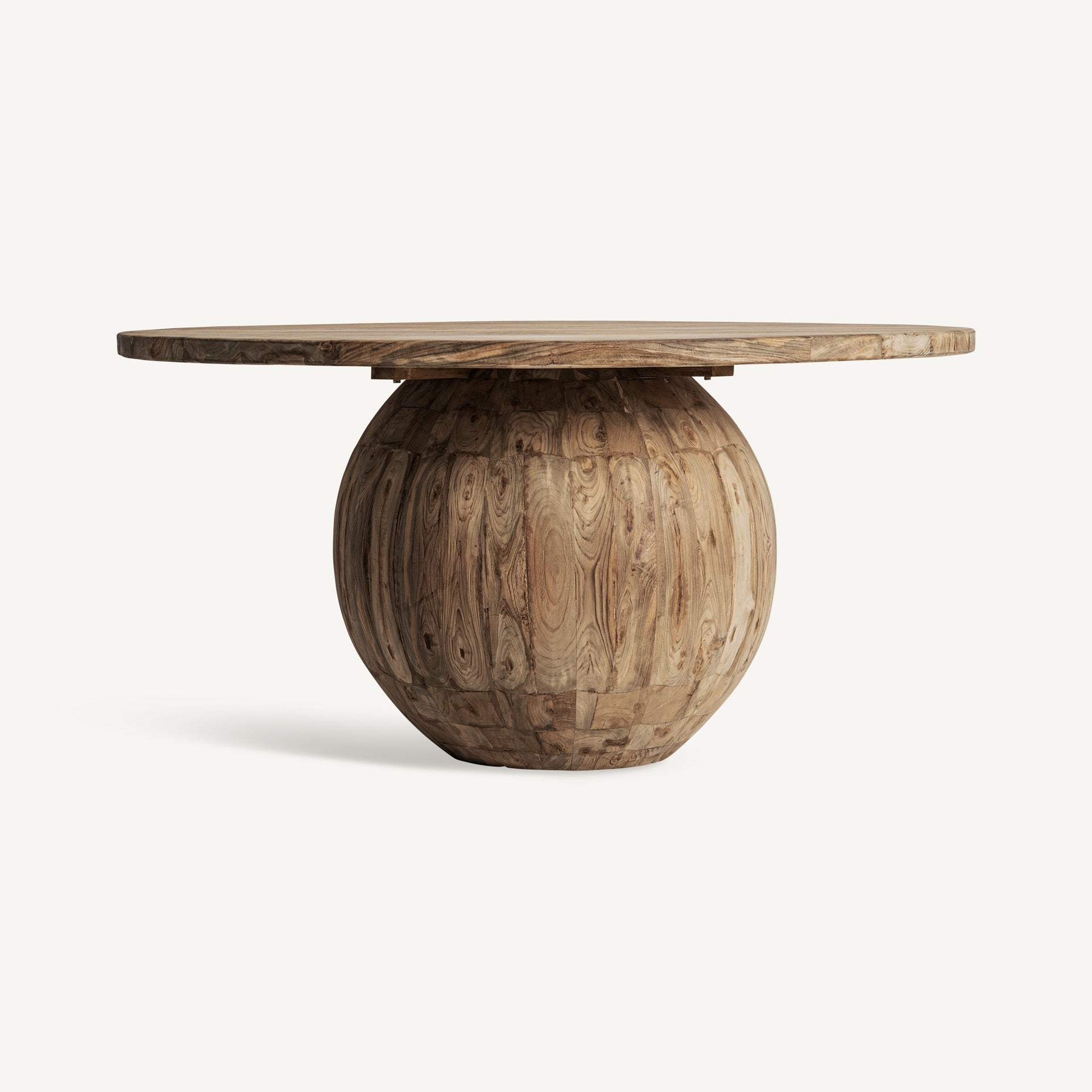 Runder Tisch ERLOY aus recyceltem Teakholz