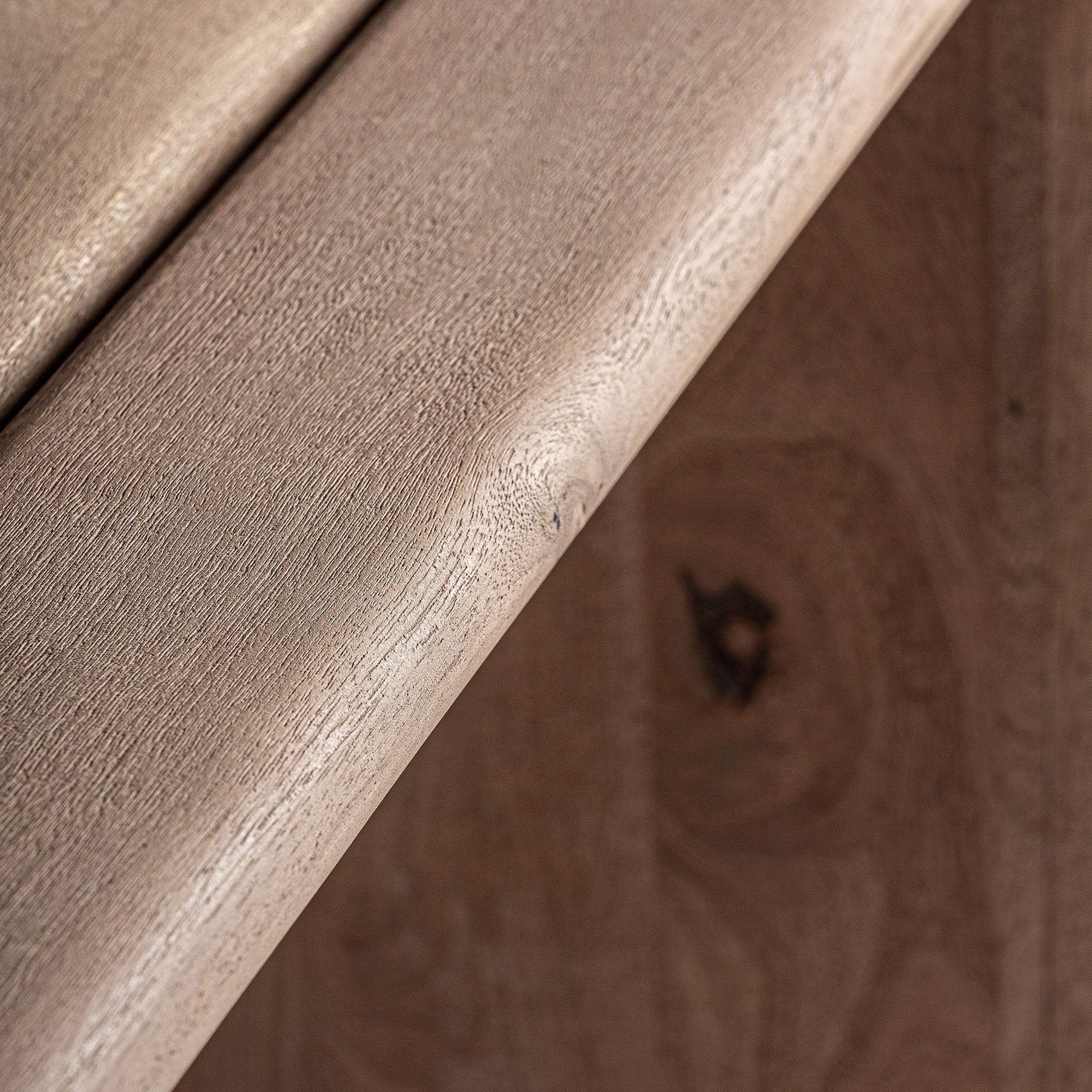 JACQUARD Mango Wood Table