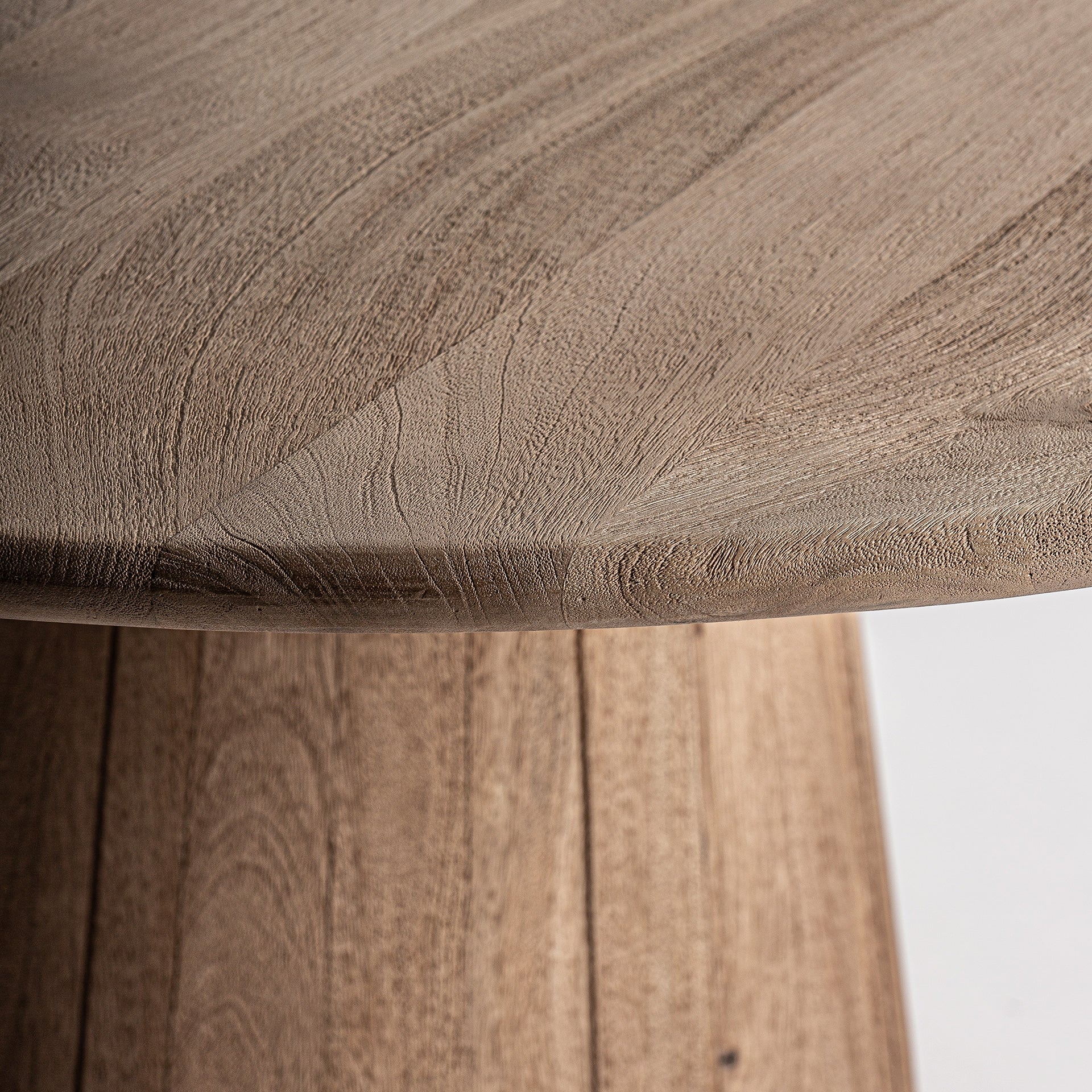 Runder Tisch JACQUARD aus Mangoholz