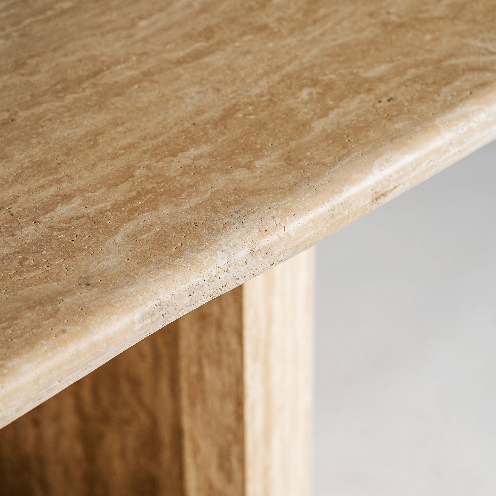 Oval Table THIENNES Beige Travertine
