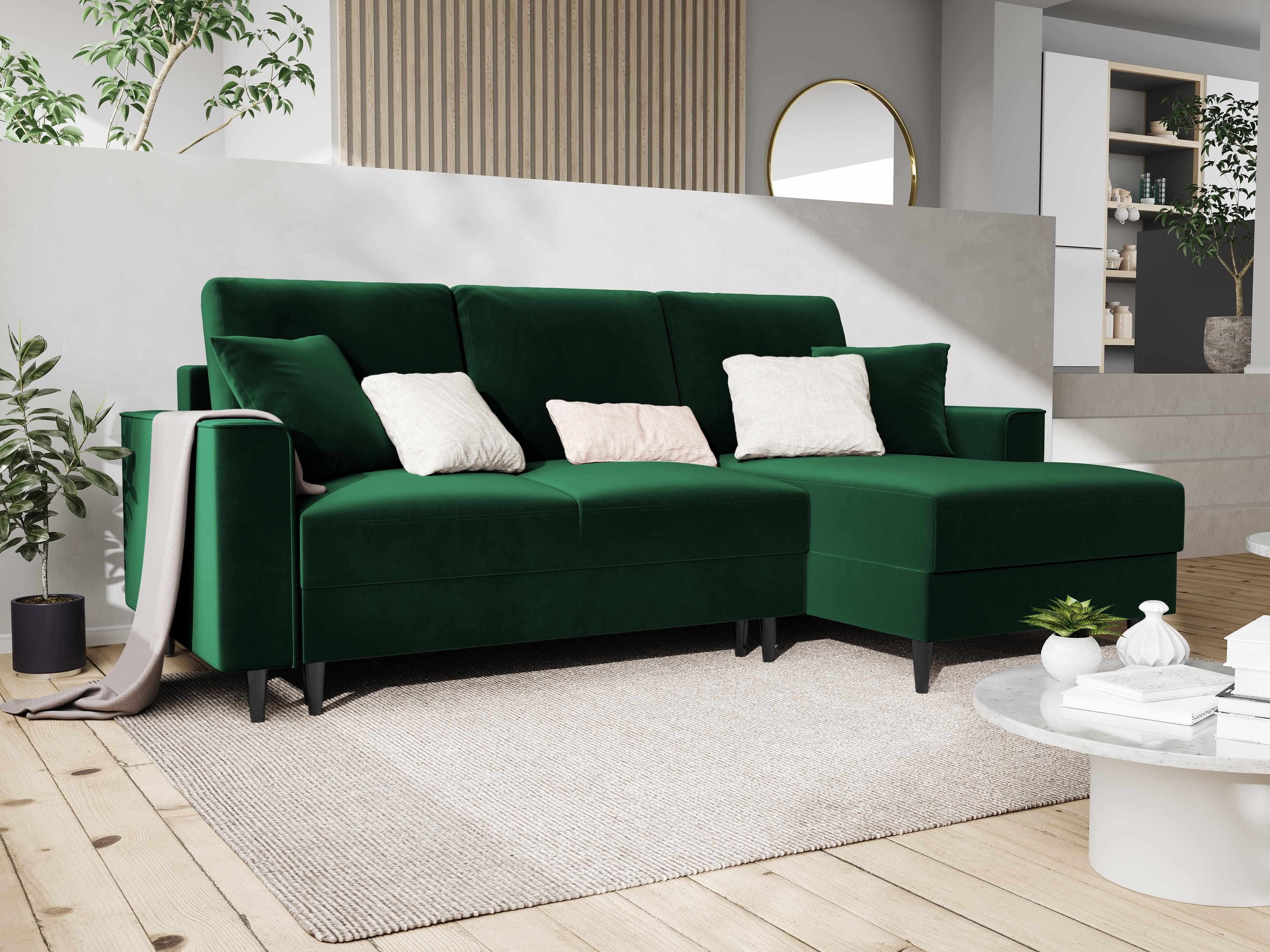 Narożnik prawostronny aksamitny z funkcją spania CARTADERA butelkowa zieleń z czarną podstawą Mazzini Sofas    Eye on Design