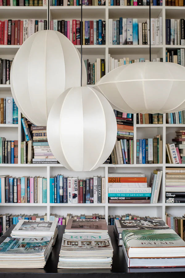 Oval lampshade broken white [Amelia - ean to be completed]