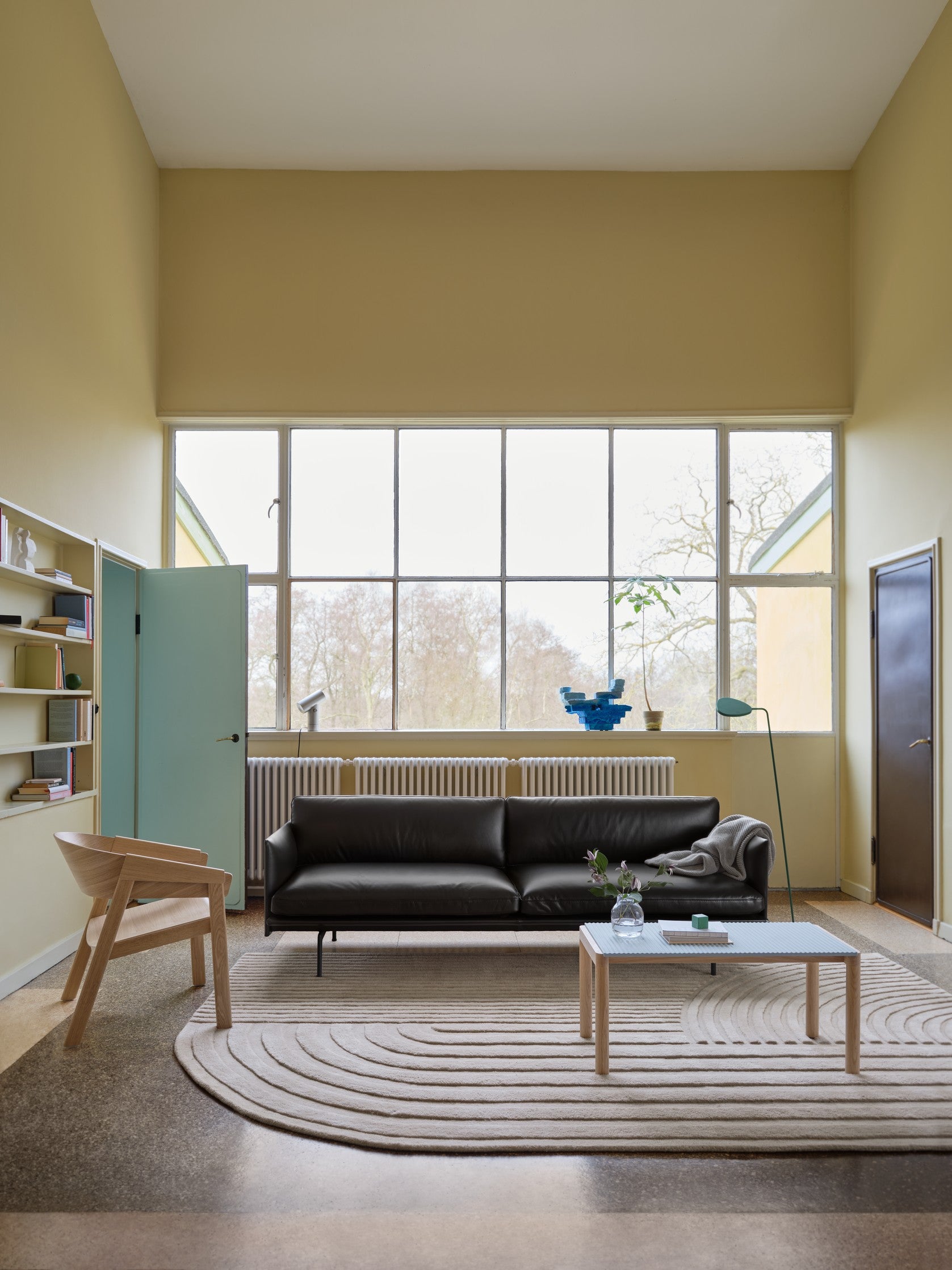 Couchtisch COUPLE blau mit Eichenbasis