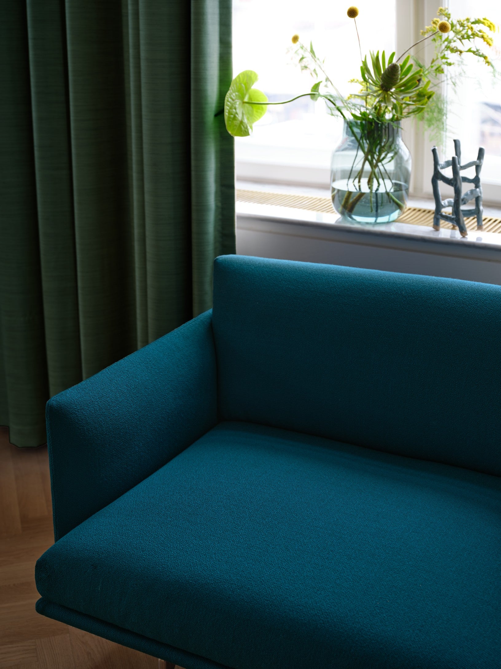 Dark Green SILENT Glass Vase
