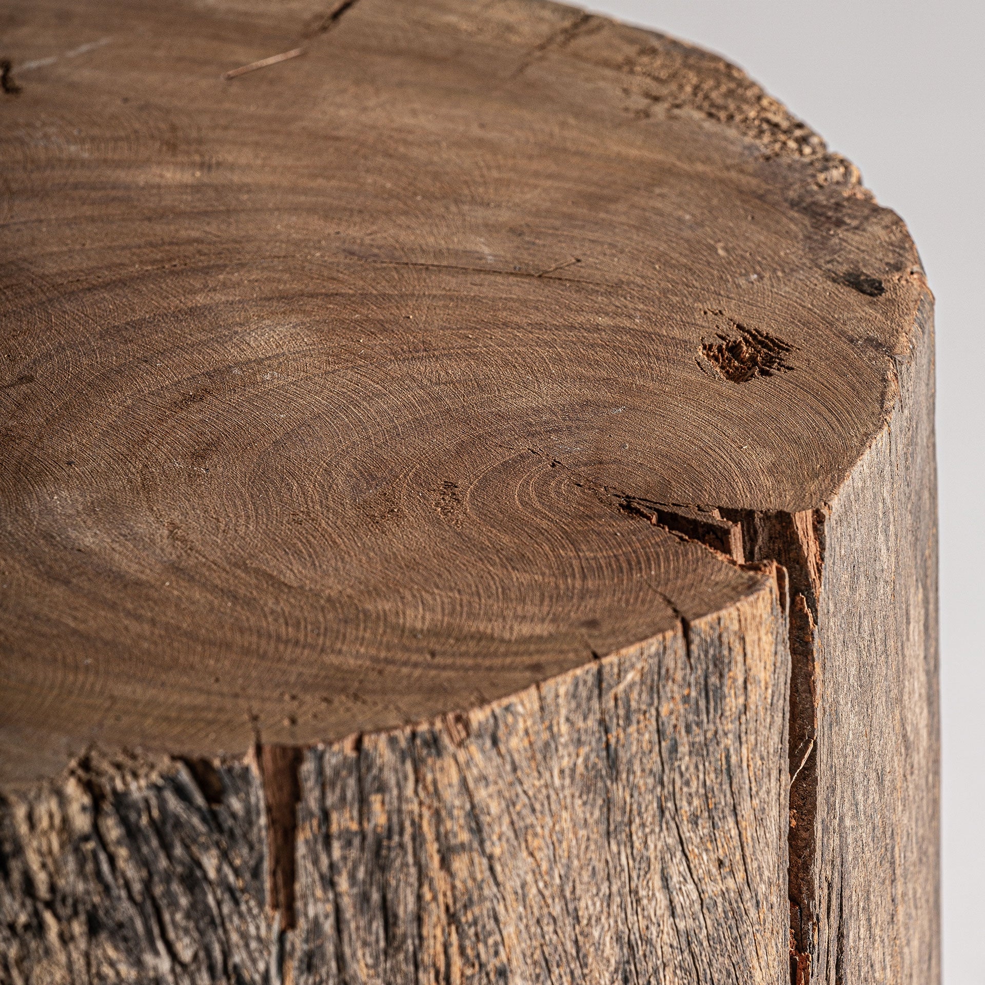 Kolumna MALUNG tropisches Holz