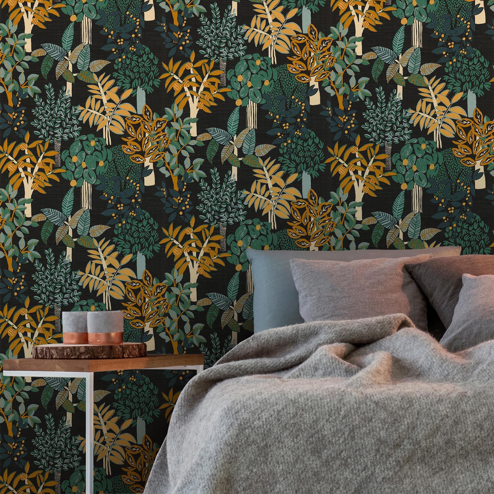 Strukturtapete mit Pflanzenmotiv PERADENIYA - NOIR/MULTICO schwarz mit grün und orange