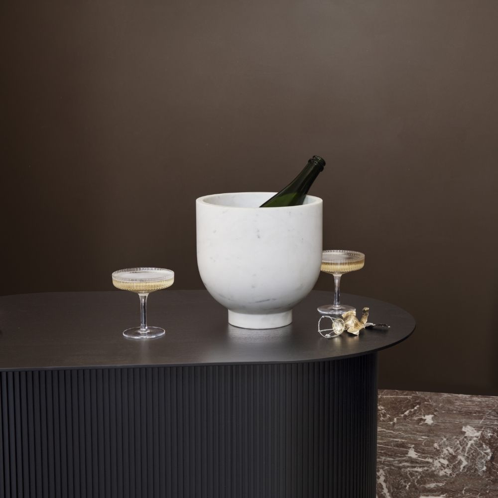 PODIA black coffee table with ash veneer