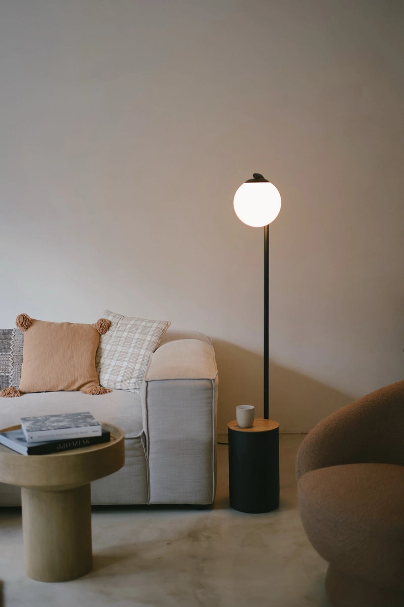 BOTANICA DECO XL black floor lamp with table
