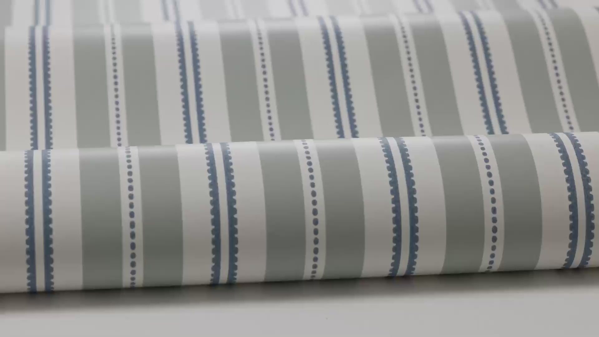 Tapete mit Streifen HEDDA grau mit weiß