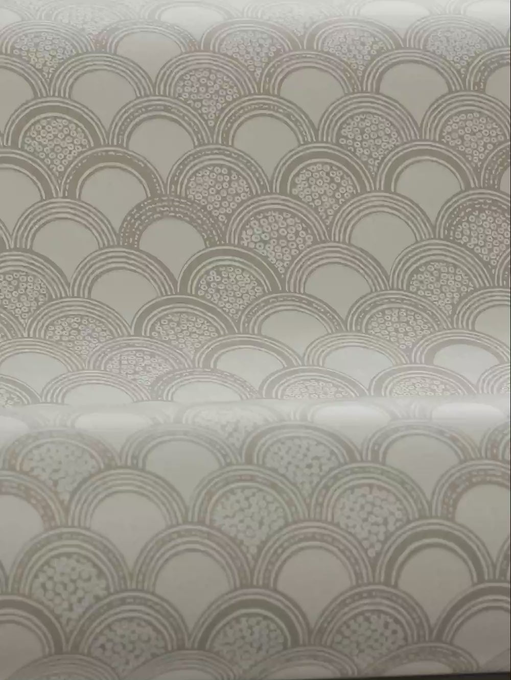 Tapete mit geometrischem Bogenmuster BIRGIT beige