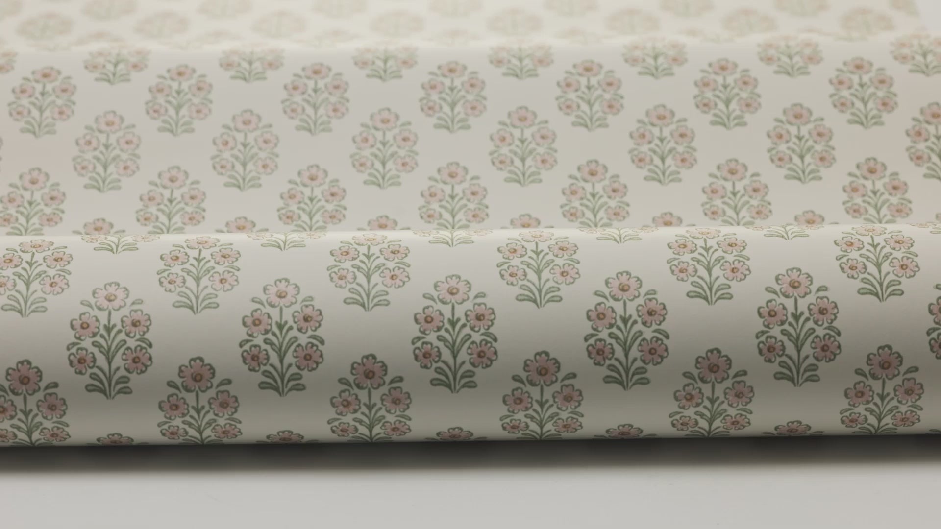 SIBYLLA Cream Floral Pattern Wallpaper with Pink