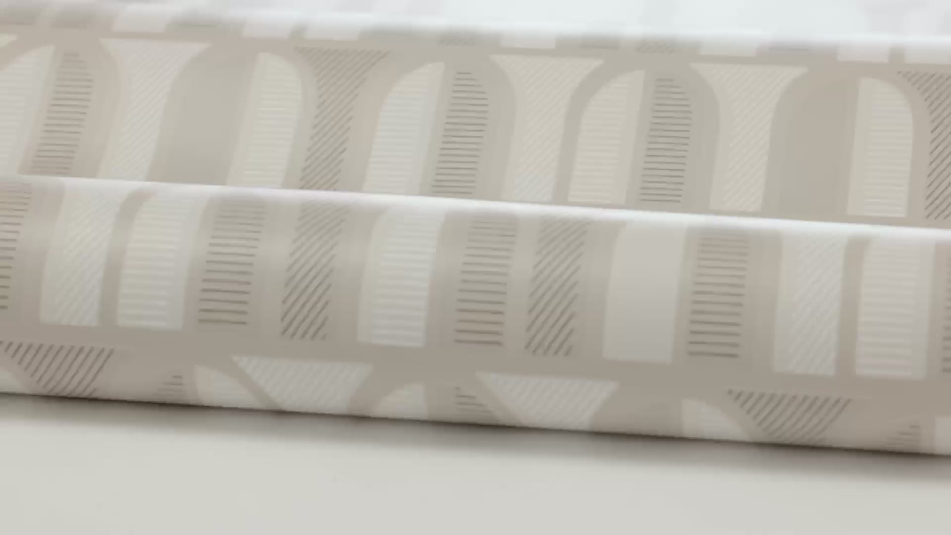 Vlies-Tapete mit geometrischem Muster VENICE beige