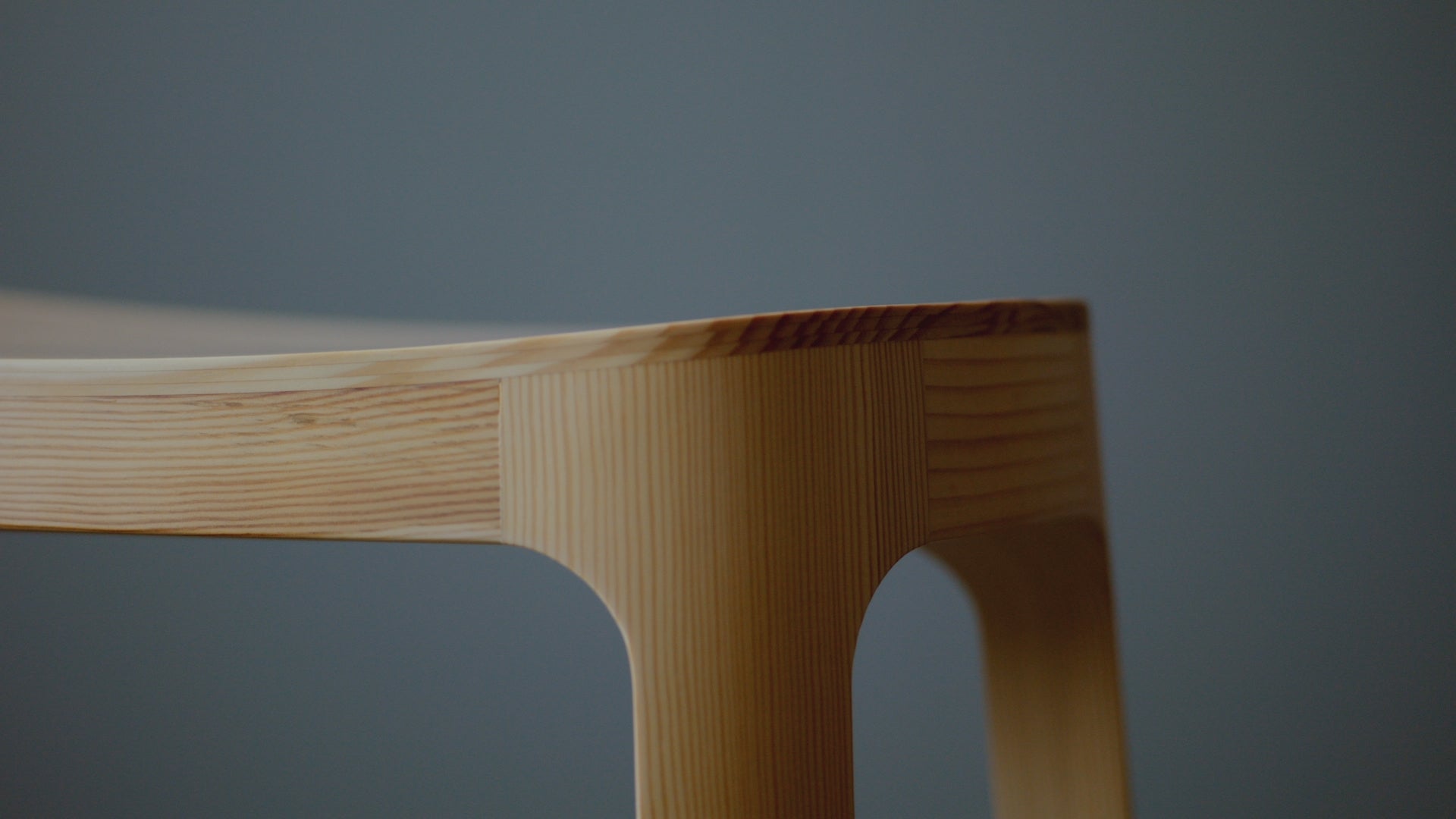 Hocker CROFTON aus Kiefernholz