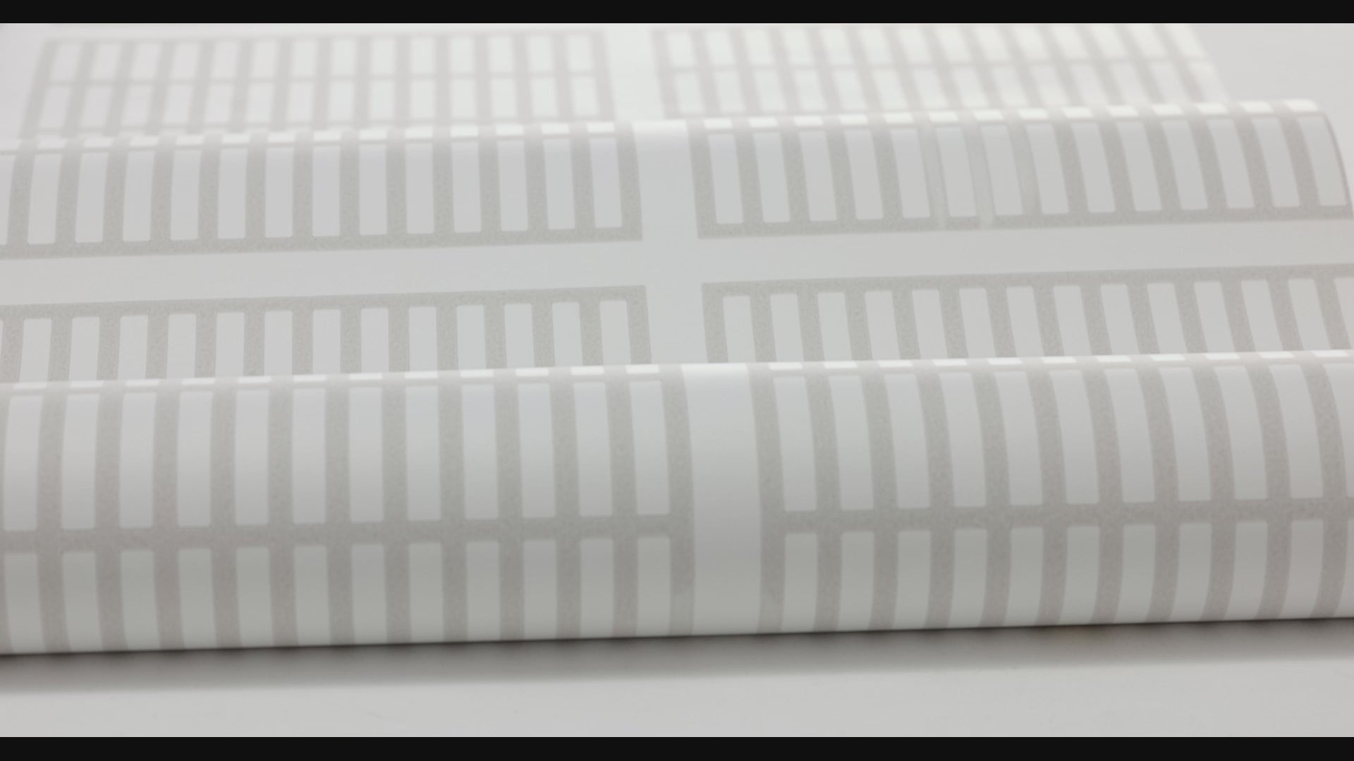 Tapete mit geometrischem Muster ALVAR AALTO 14/6 weiß mit grau