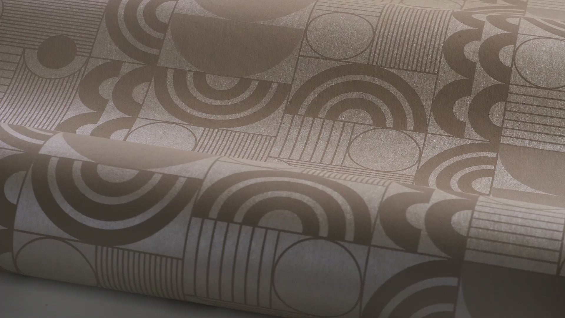 Vlies-Tapete mit geometrischem Muster COSMOPOLITAN in pudrigem Rosa