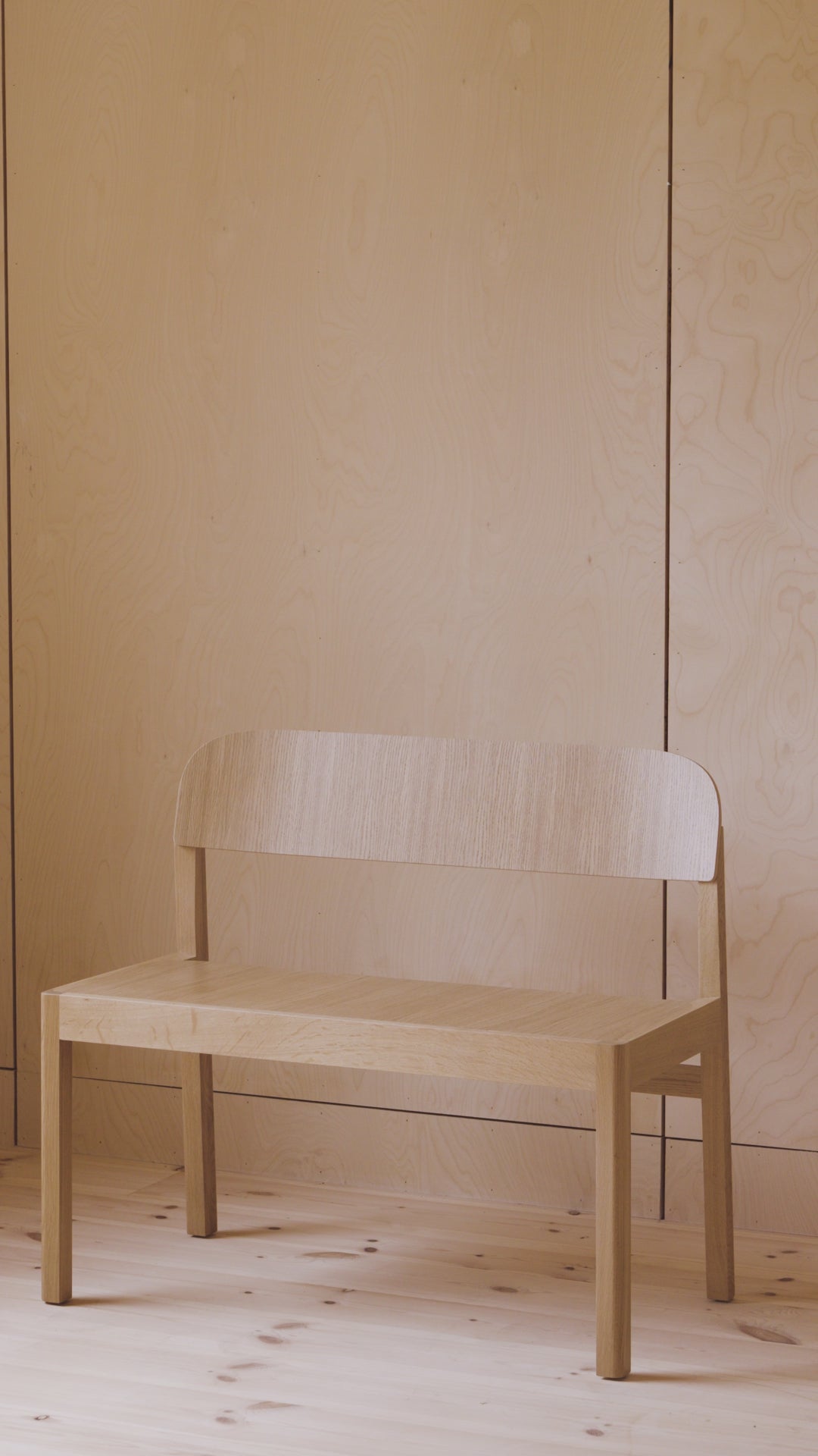 WOEKSHOP Bench in Veneer and Oak Wood