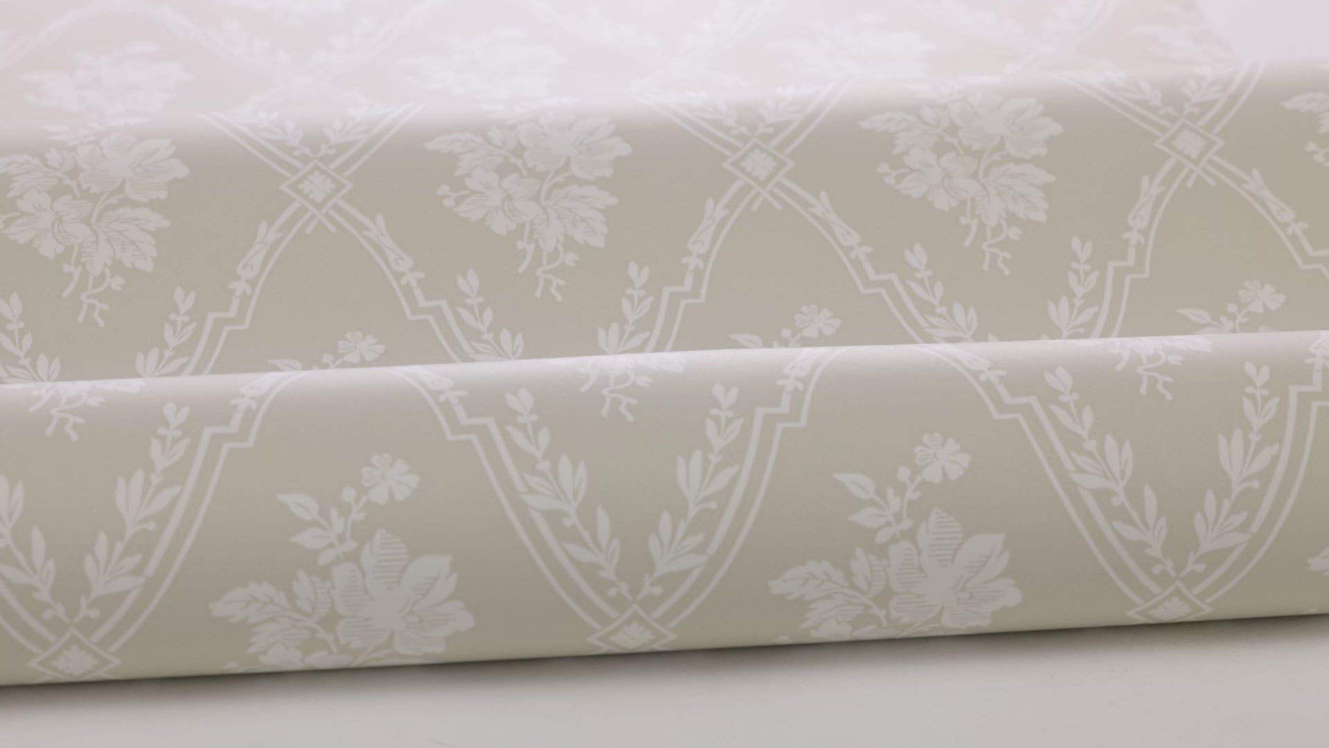 VÄSTIGÅRN beige Vlies-Tapete mit pflanzlichem Muster