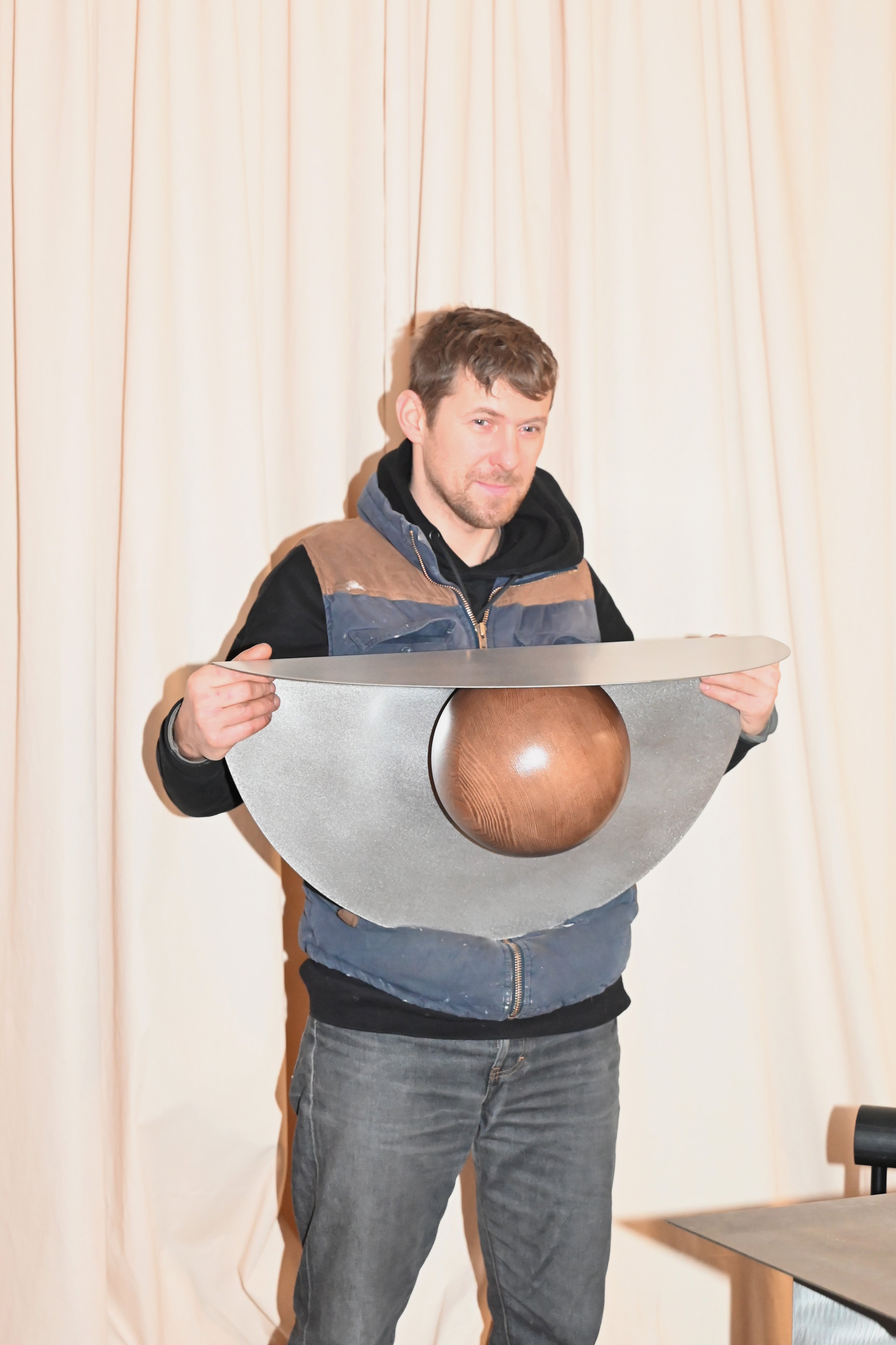 Wandregal POP aus Stahl und Holz
