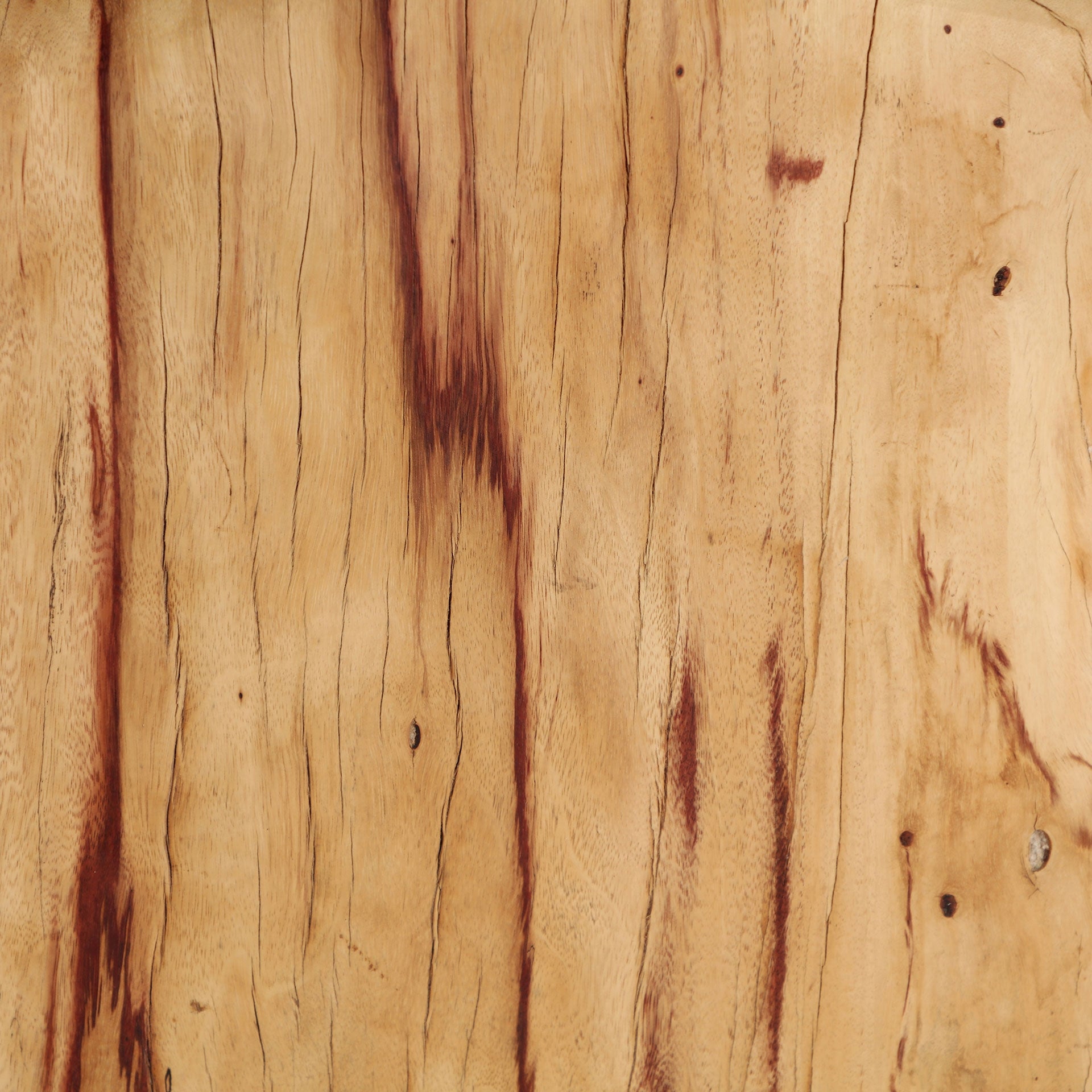 Quadratischer Beistelltisch DHARM aus Tamarindenholz