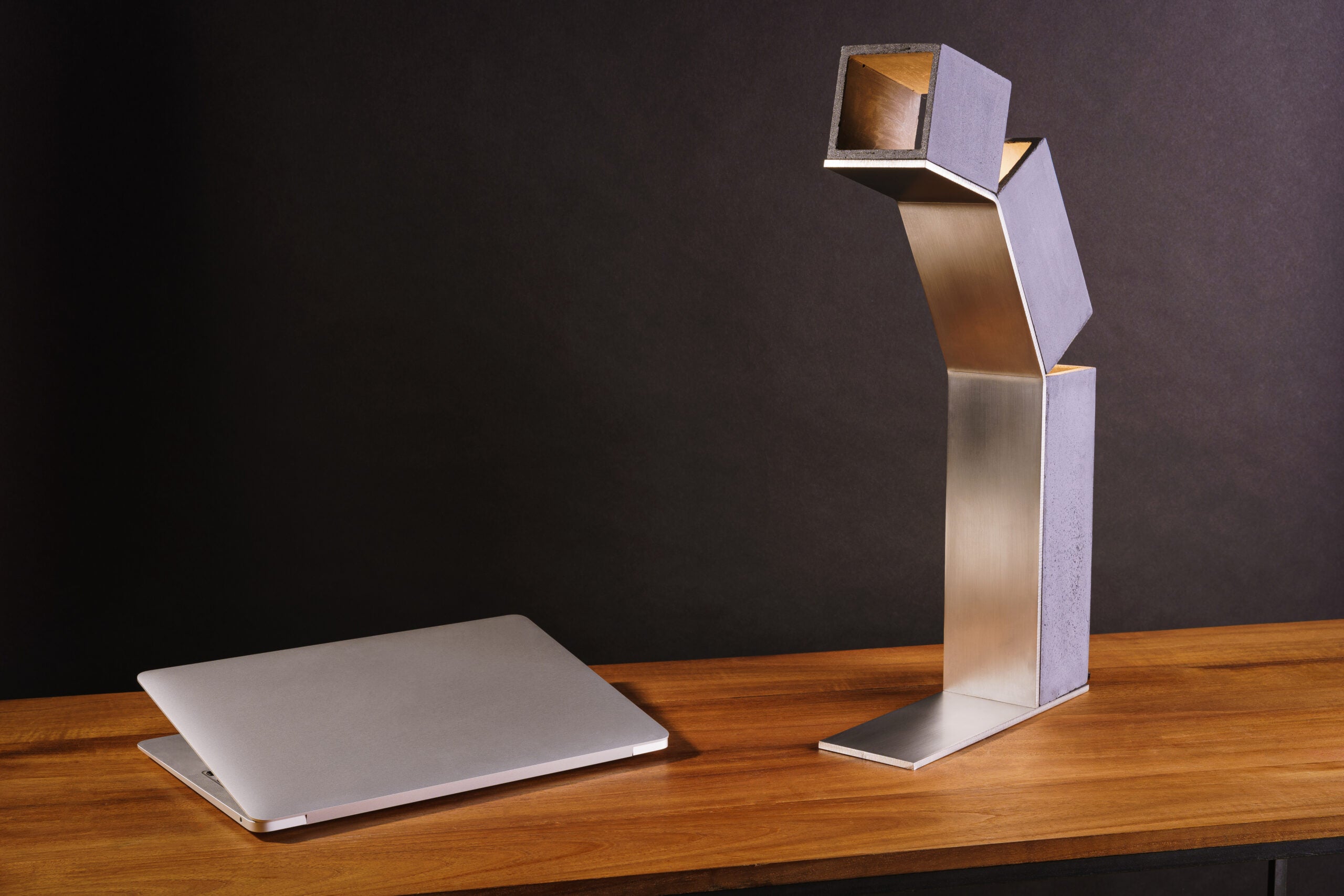 ROBOT Beton-Tischlampe