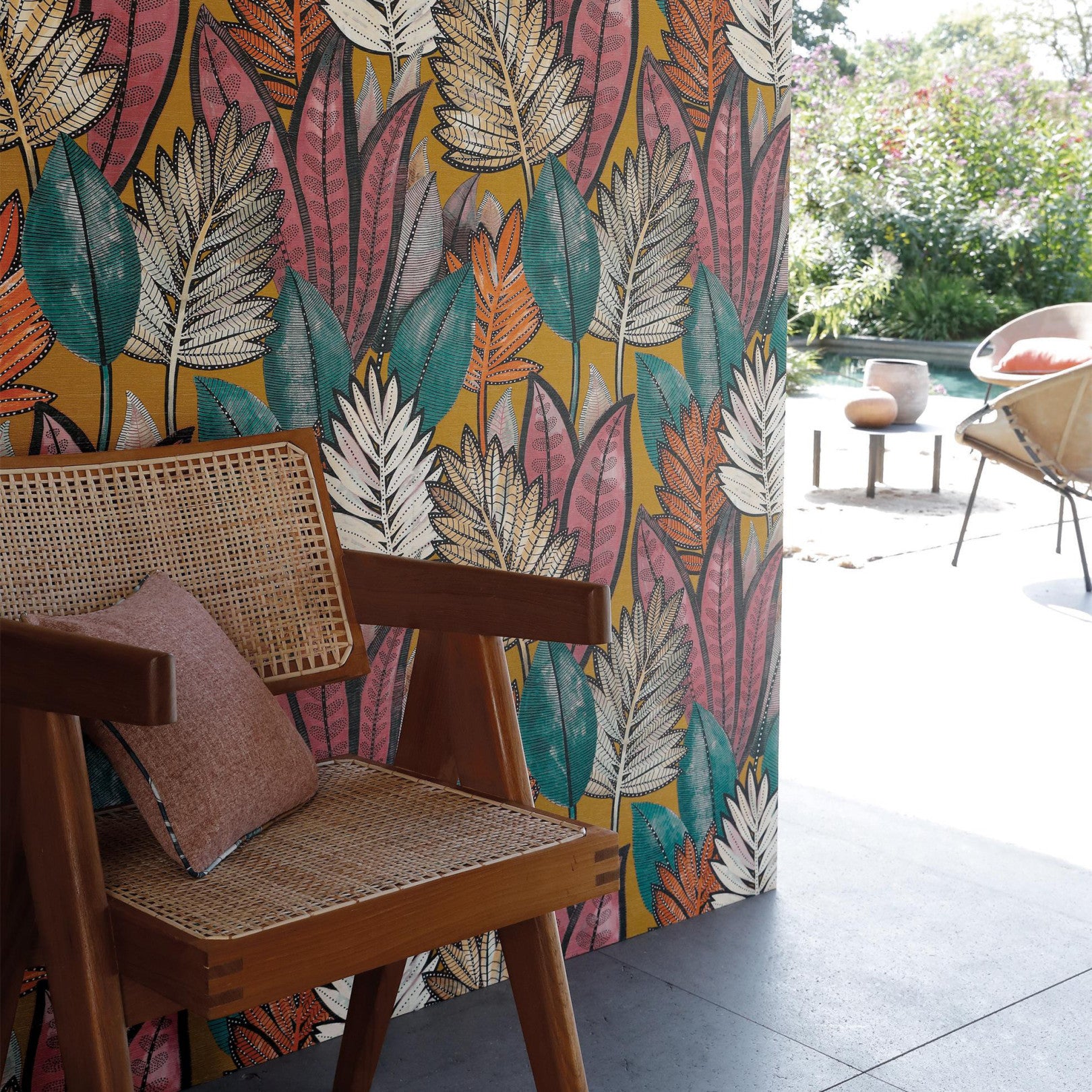 Strukturierte Tapete mit Pflanzenmotiv SABAL - SAFRAN Safran