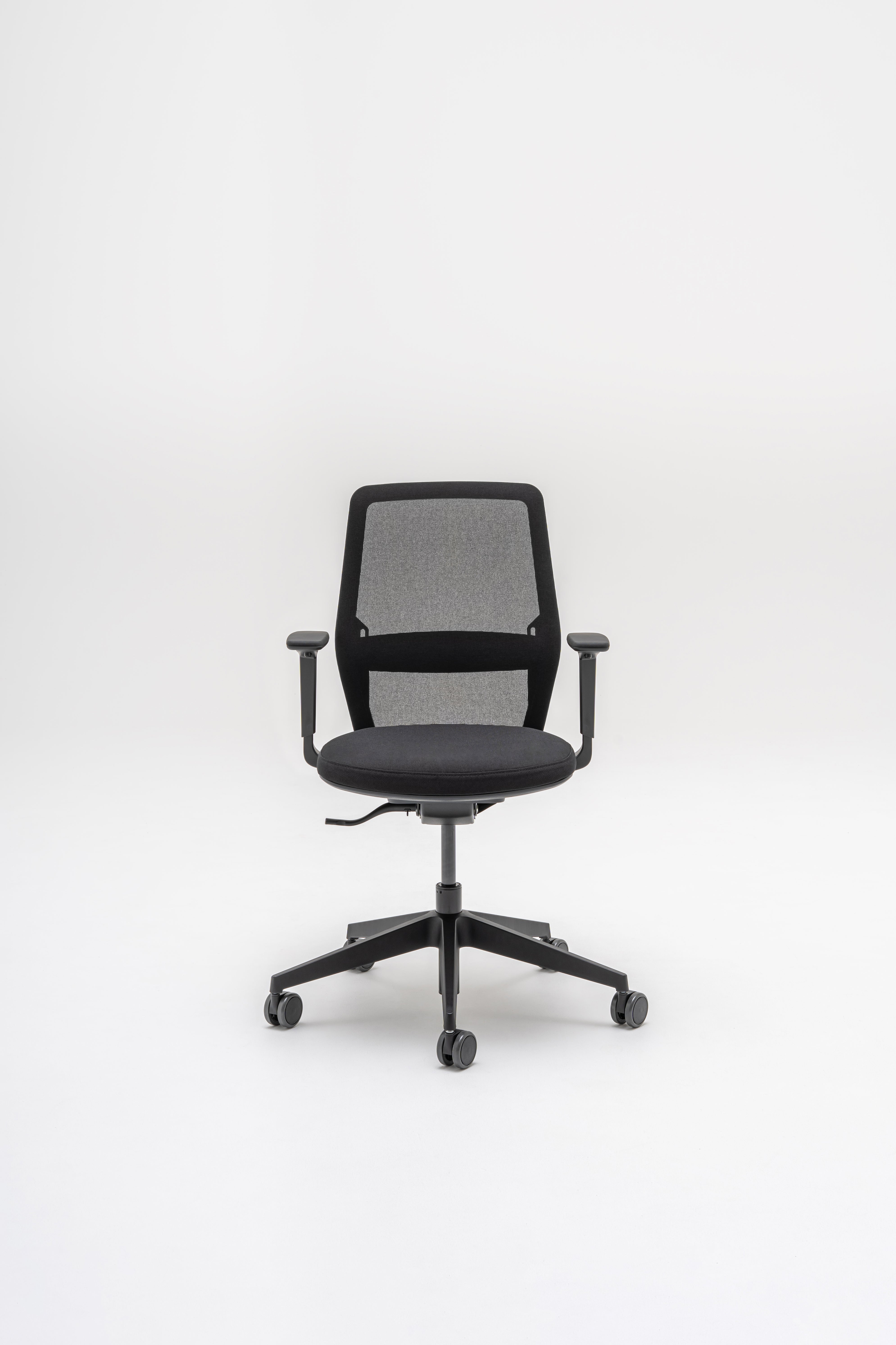 Armchair with an openwork EVO backrest adjustable base with wheels to the hard surface