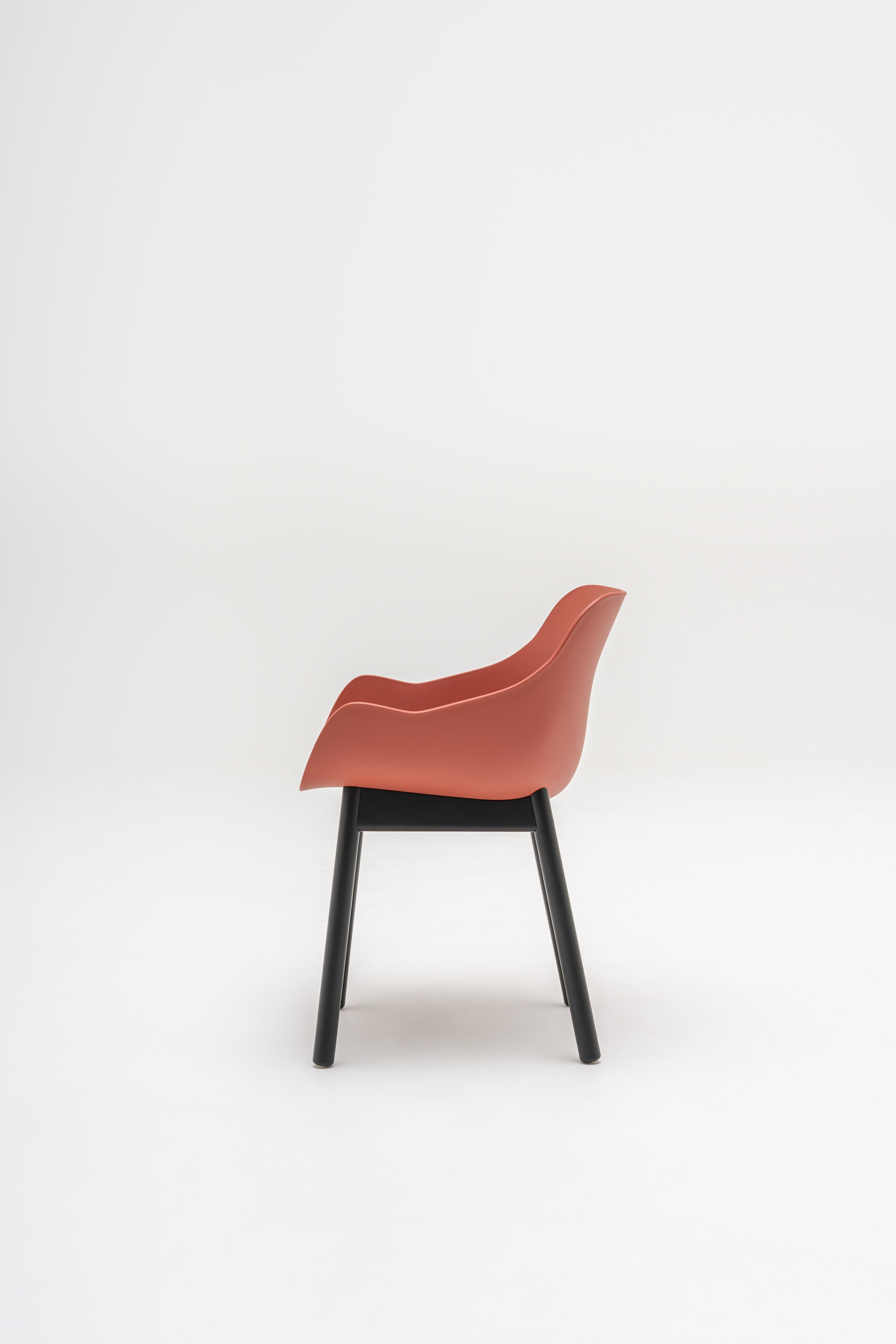 Baltic remix chair wooden base