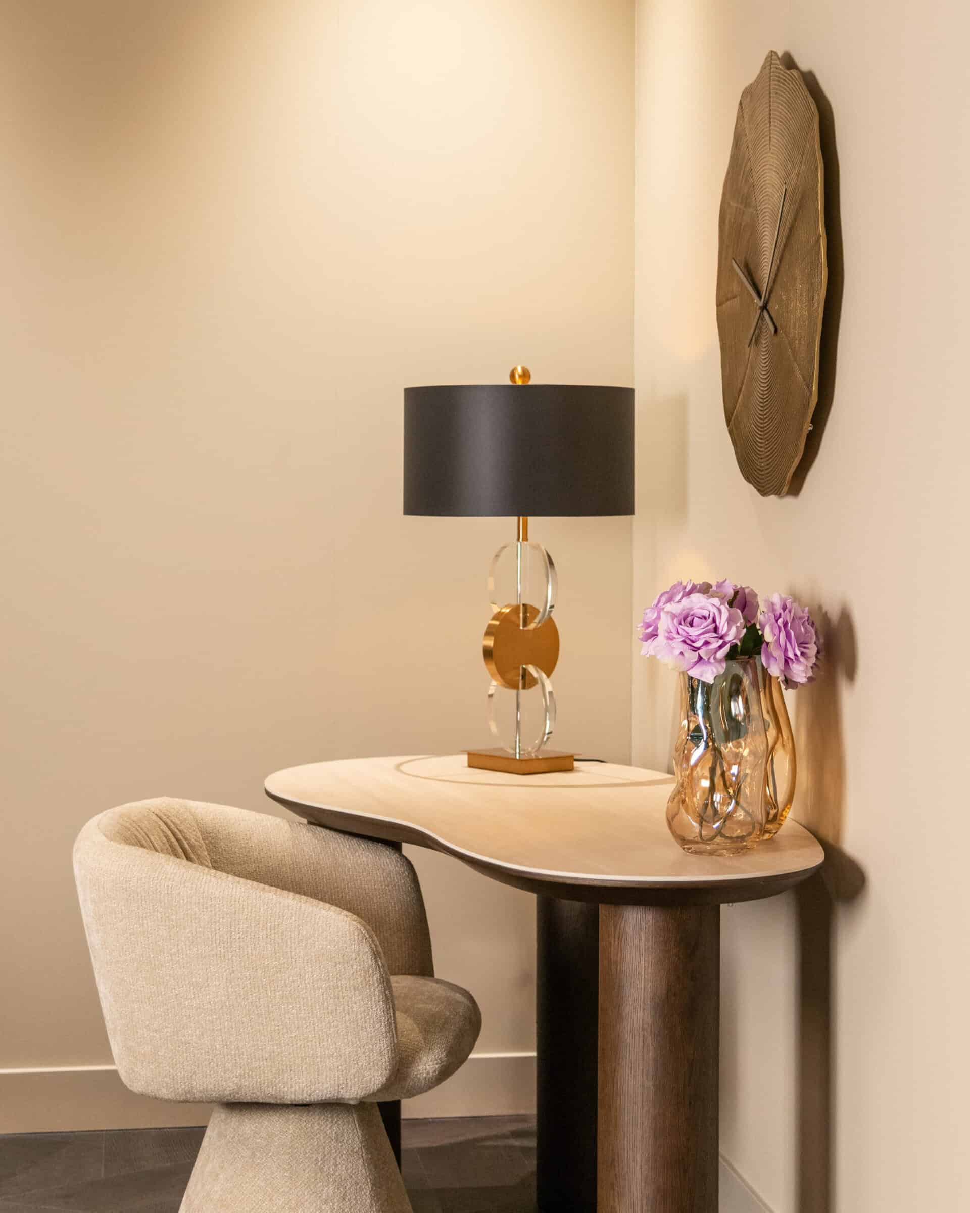 MADELINE Swivel Chair Light Brown