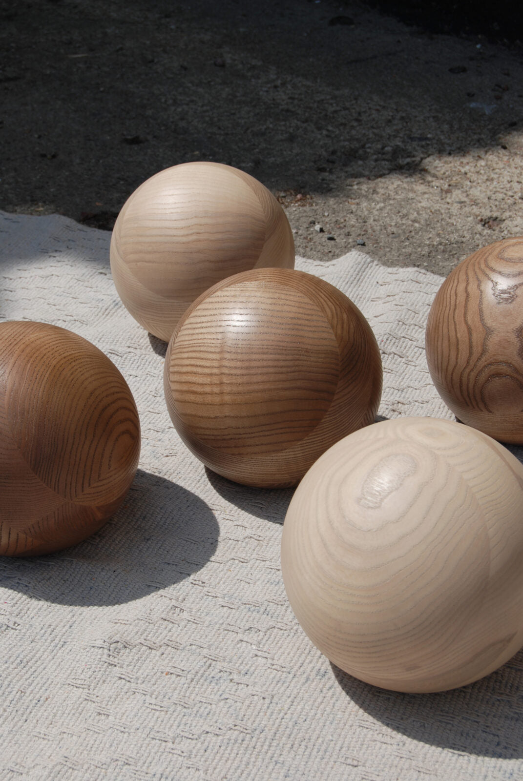 Kaffeetisch MOORT aus Stahl und Holz