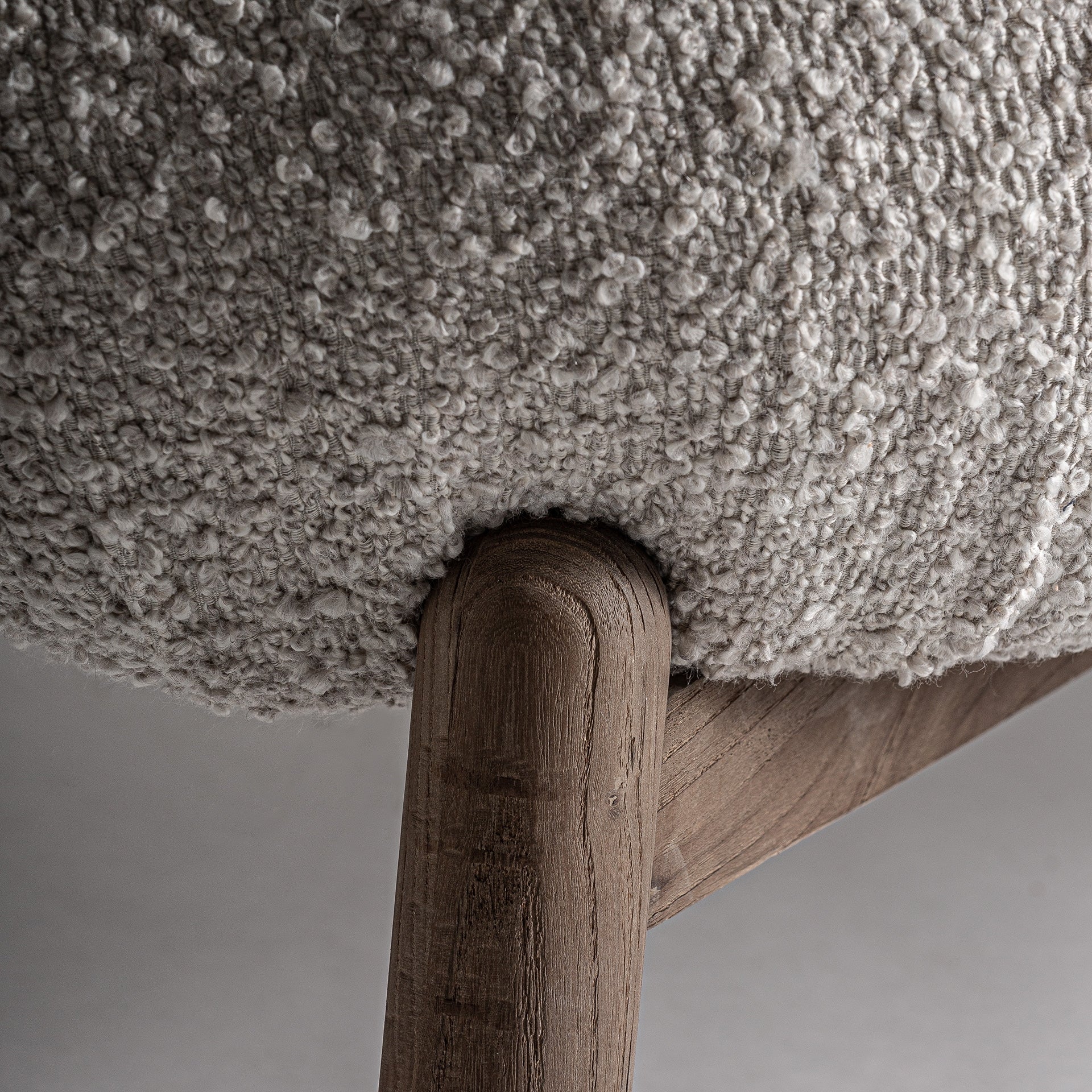 Sofa JACQUARD beige mit Holzgestell