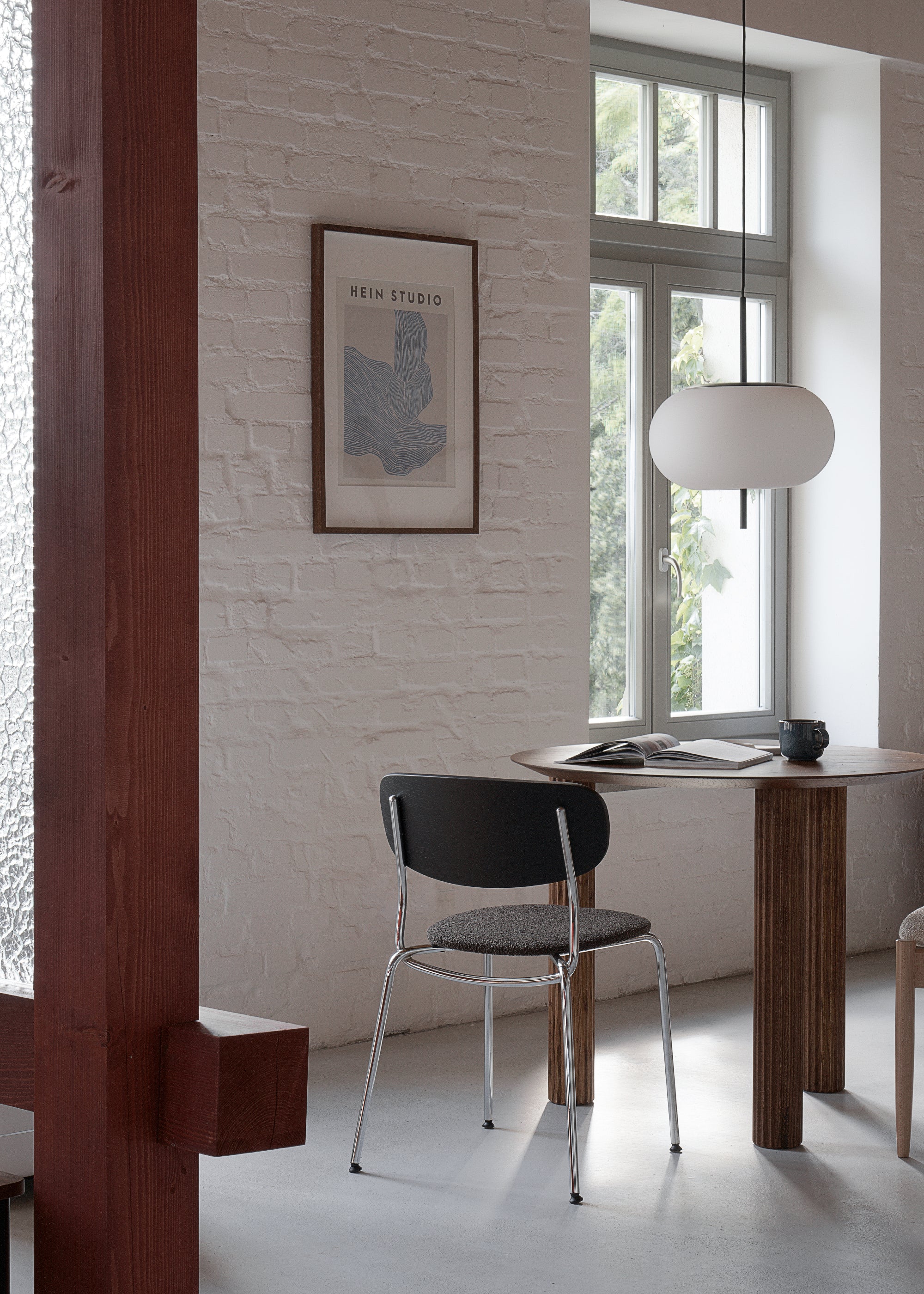 SPLIT SOFT chair black oak wood with chrome base and black bouclé