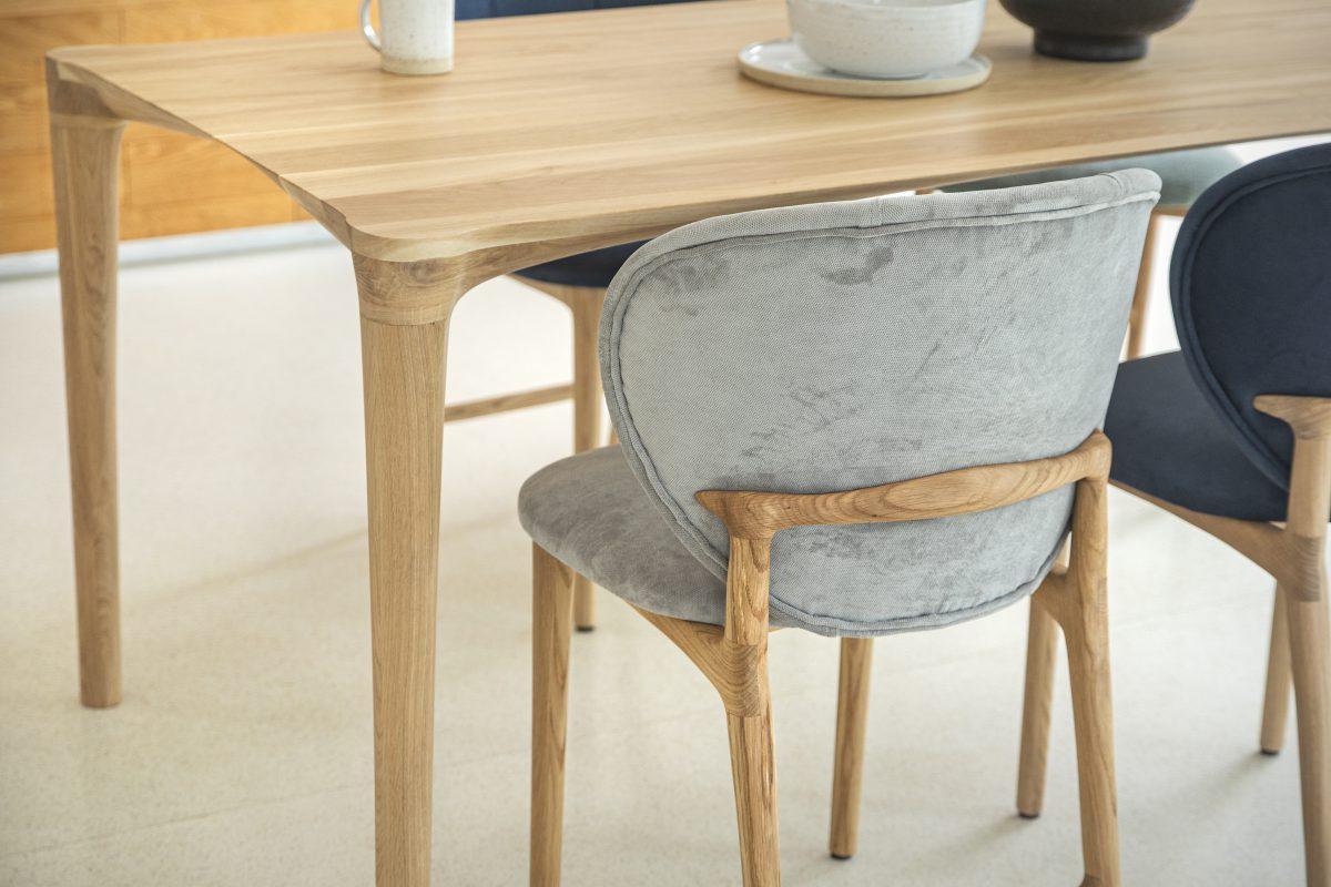 Stół rozkładany HOYA dębowy Szyszka Design    Eye on Design
