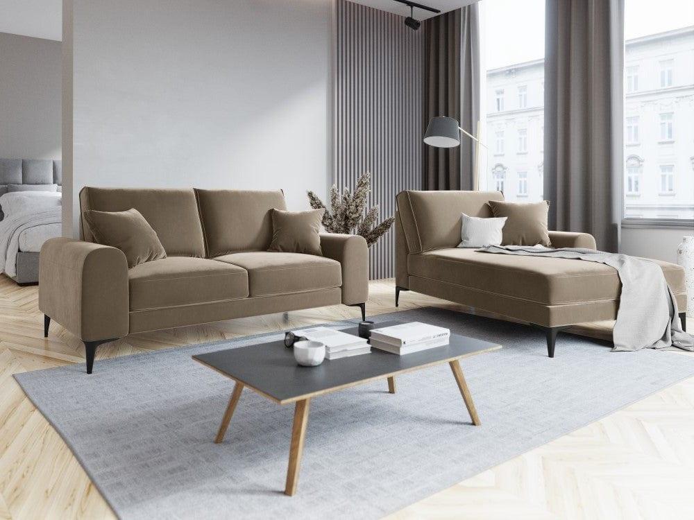 Szezlong aksamitny prawostronny MADARA cappuccino z czarną podstawą Mazzini Sofas    Eye on Design