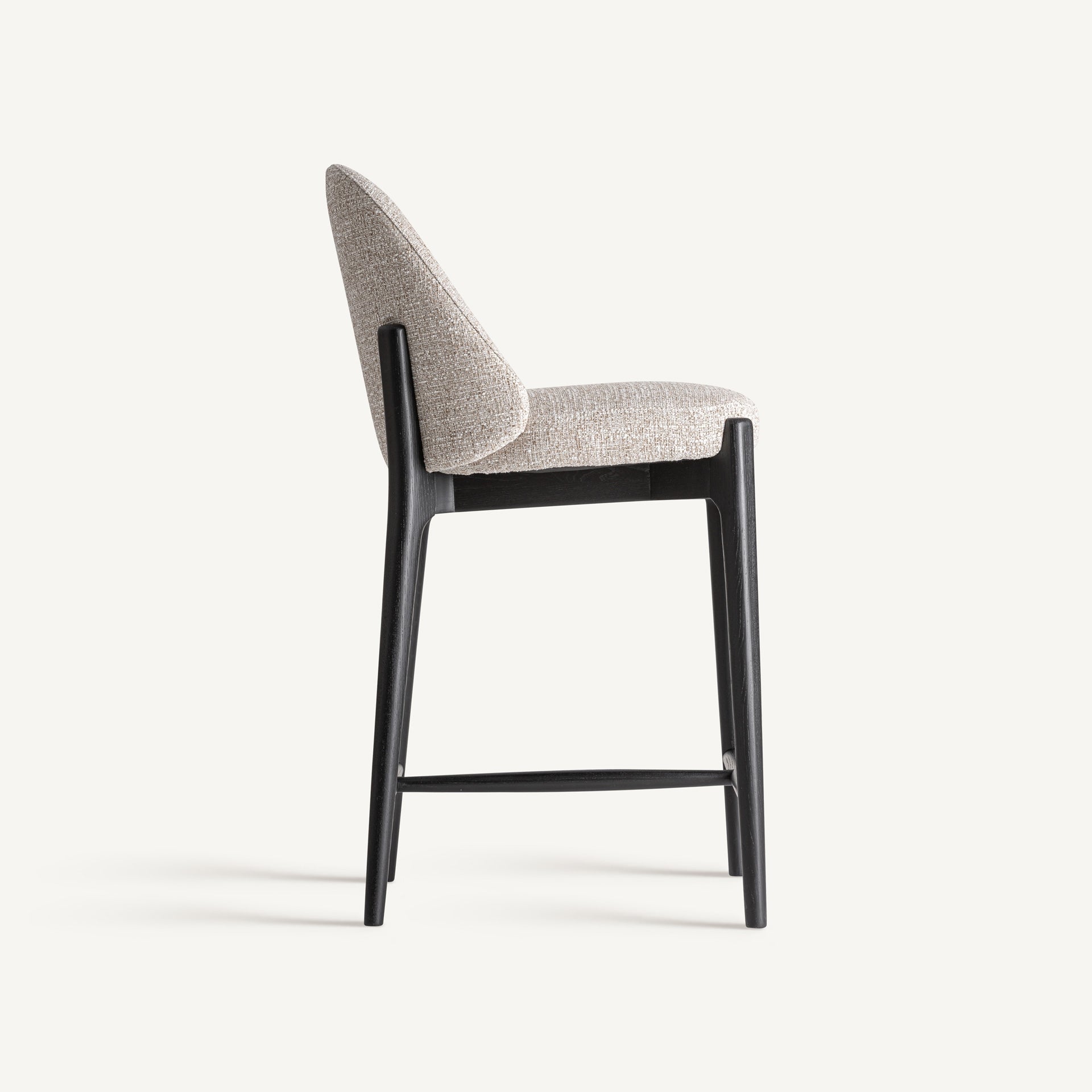 Barstuhl SIRIUS beige mit schwarzem Eschenfuß