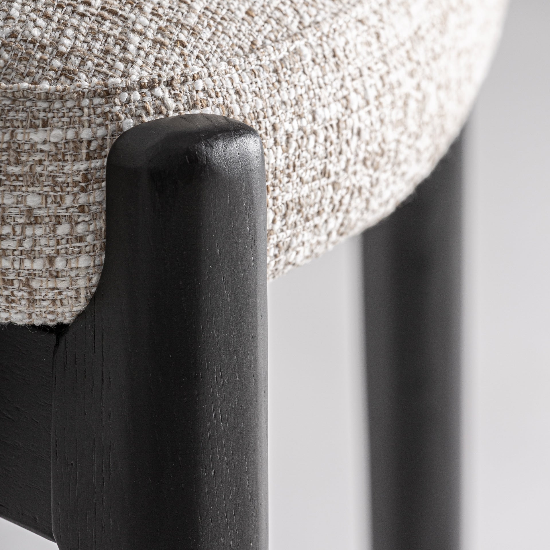 Barstuhl SIRIUS beige mit schwarzem Eschenfuß