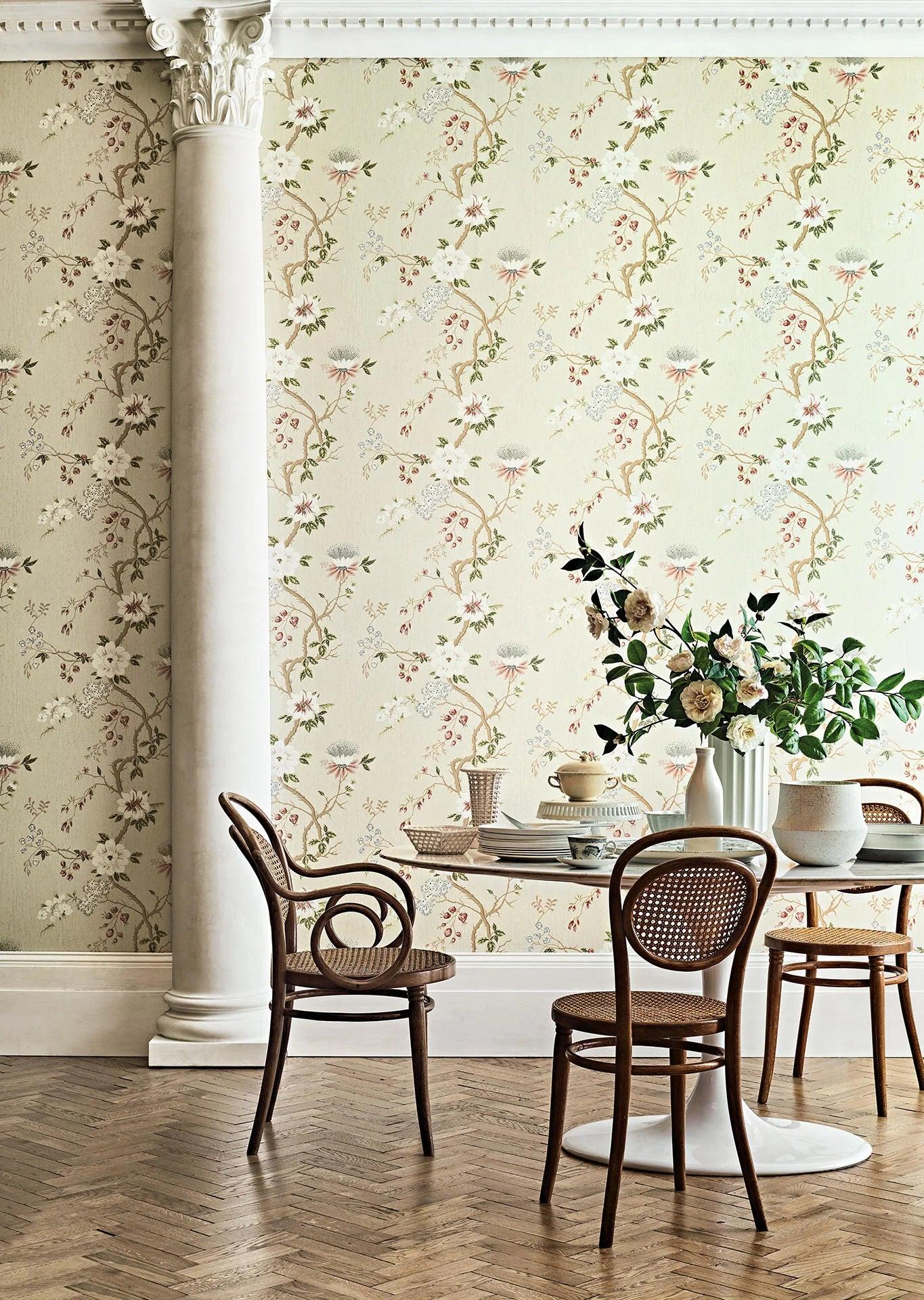 Tapete mit pflanzlichem Blumenmotiv BOTANICAL BOTANICA - Kamelie metallisches Gold