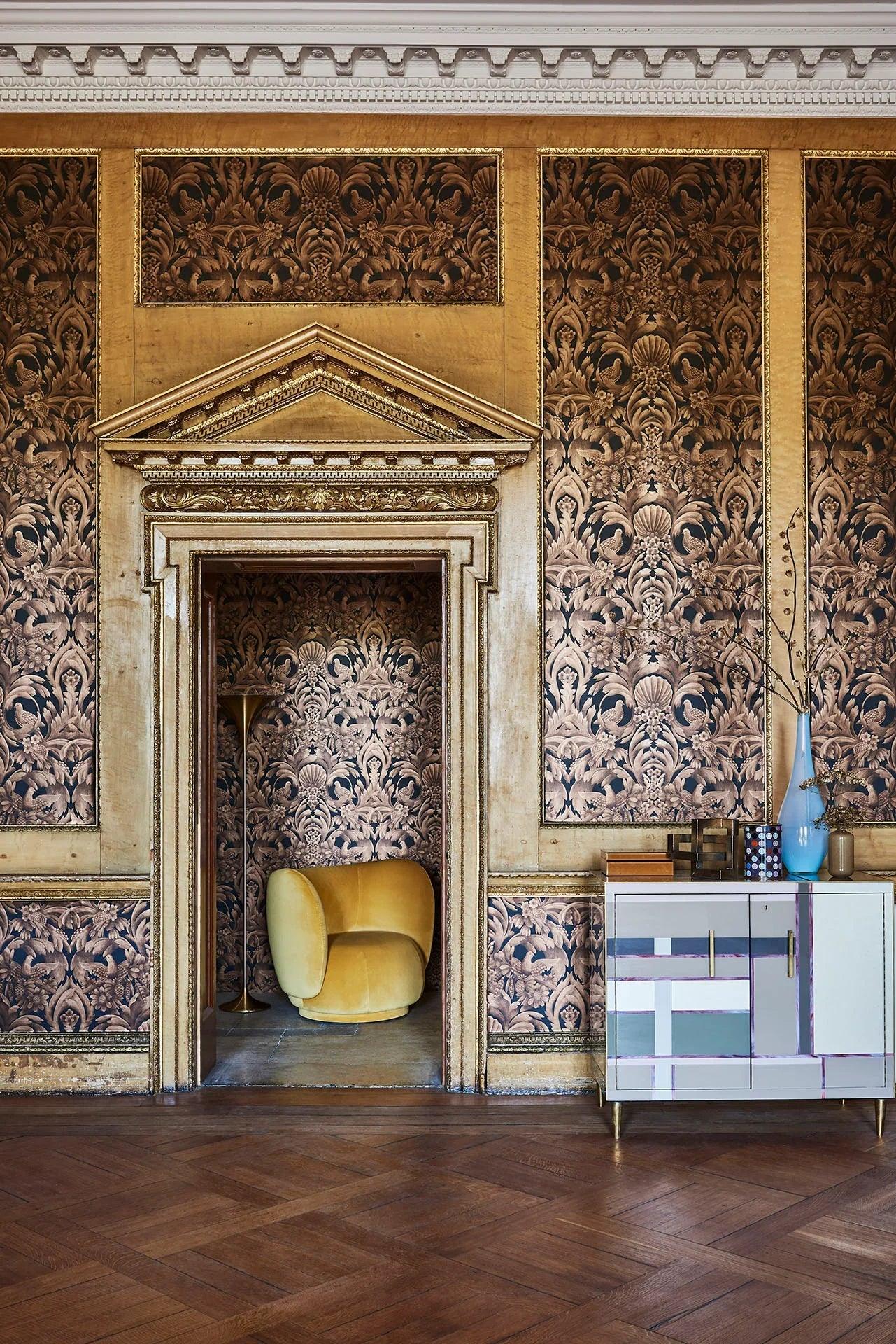 Tapete mit pflanzlichen und tierischen Ornamenten HRP GREAT MASTERS - Gibbons Carving metallisches Gold