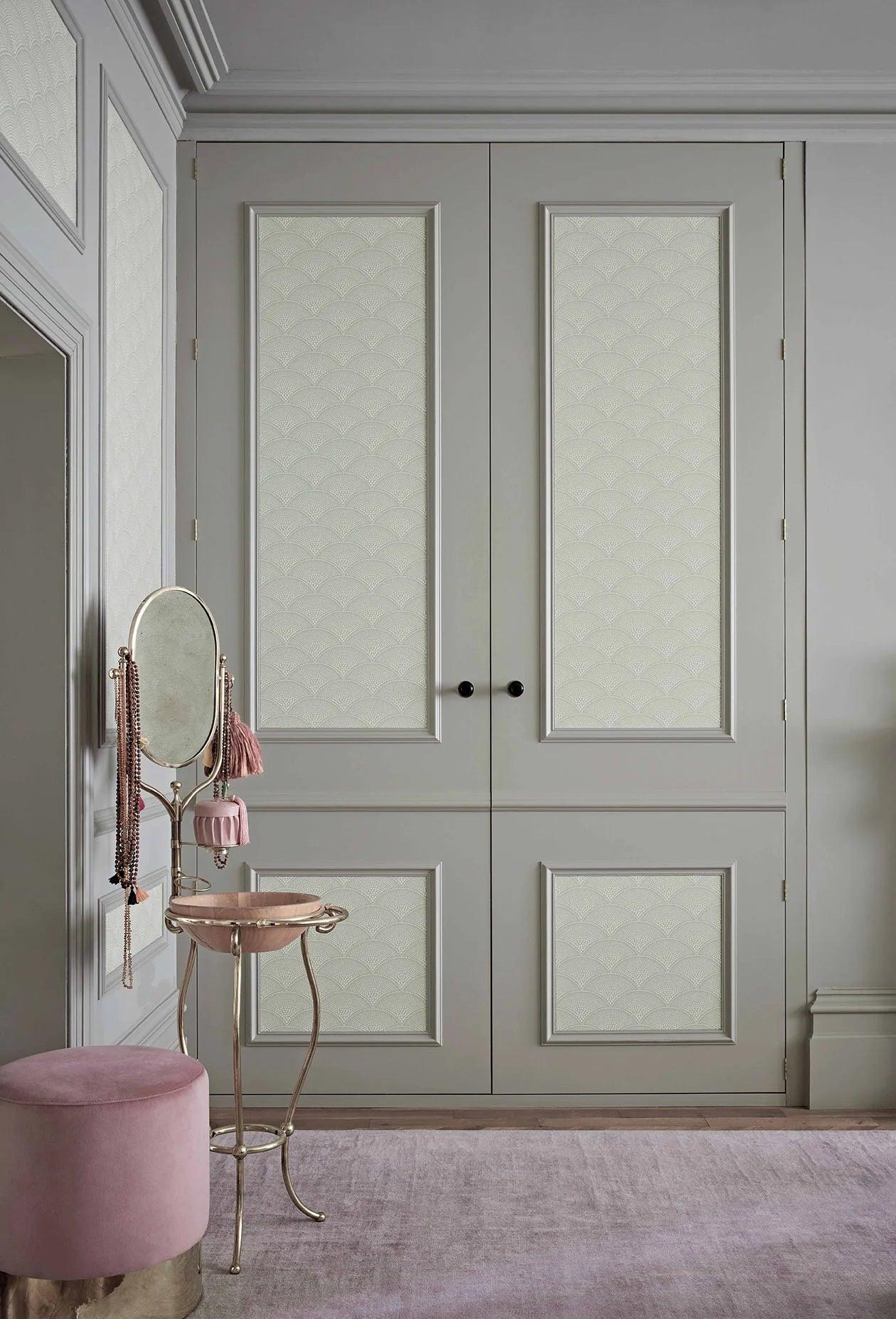 Tapete mit geometrischem Muster von Fächern im Art Deco-Stil ICONS - Federfächer rosa