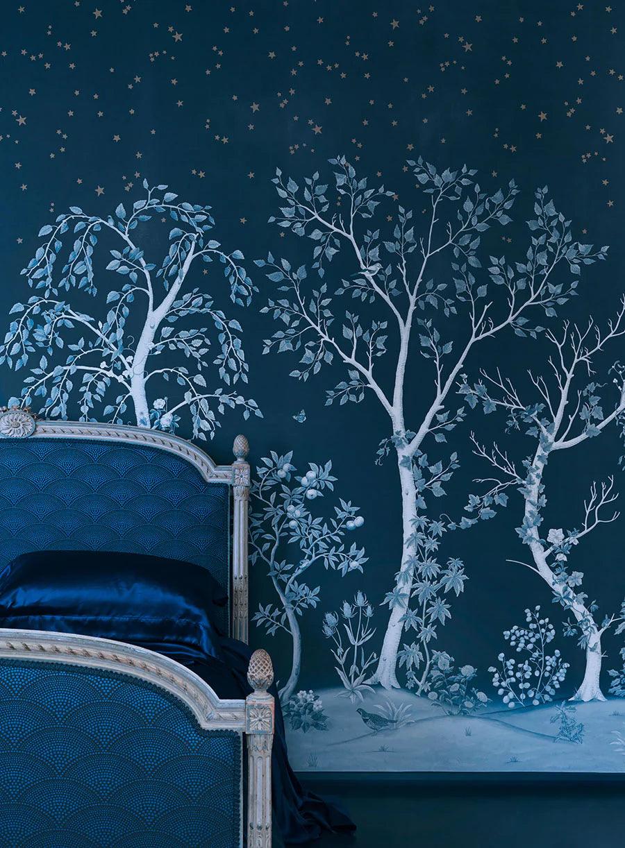 Tapeta THE GARDENS - Seasonal Woods granatowy Cole & Son    Eye on Design