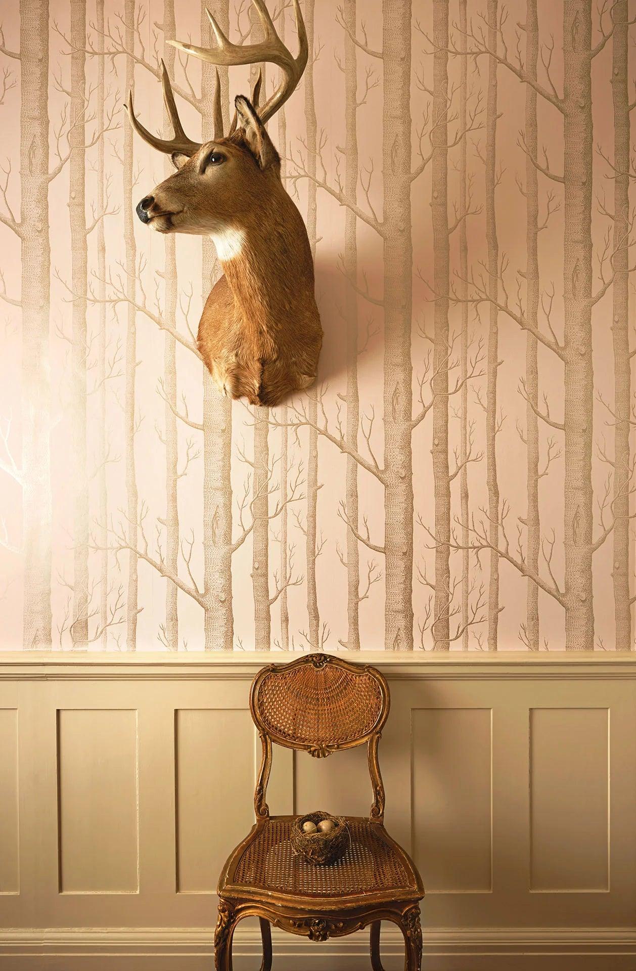 Tapete mit pflanzlichem Motiv von Bäumen und Wald WHIMSICAL - Woods blau