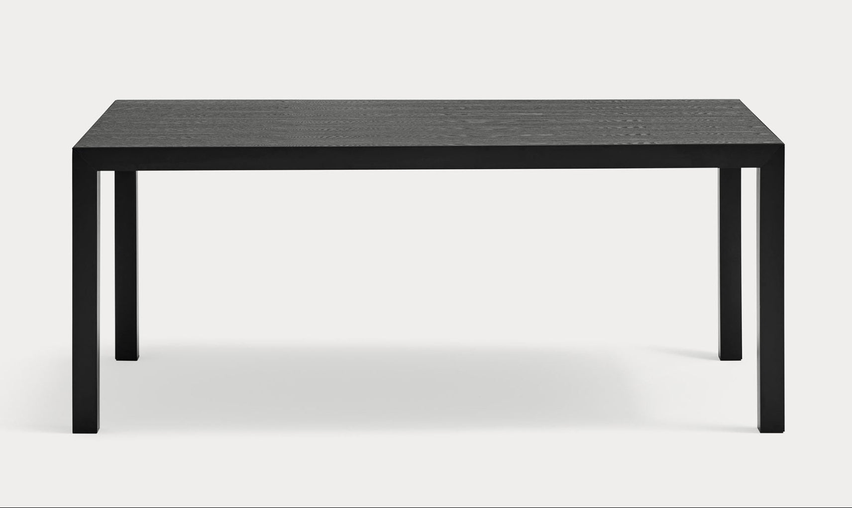 Tisch ALMA schwarz Eichenfurnier