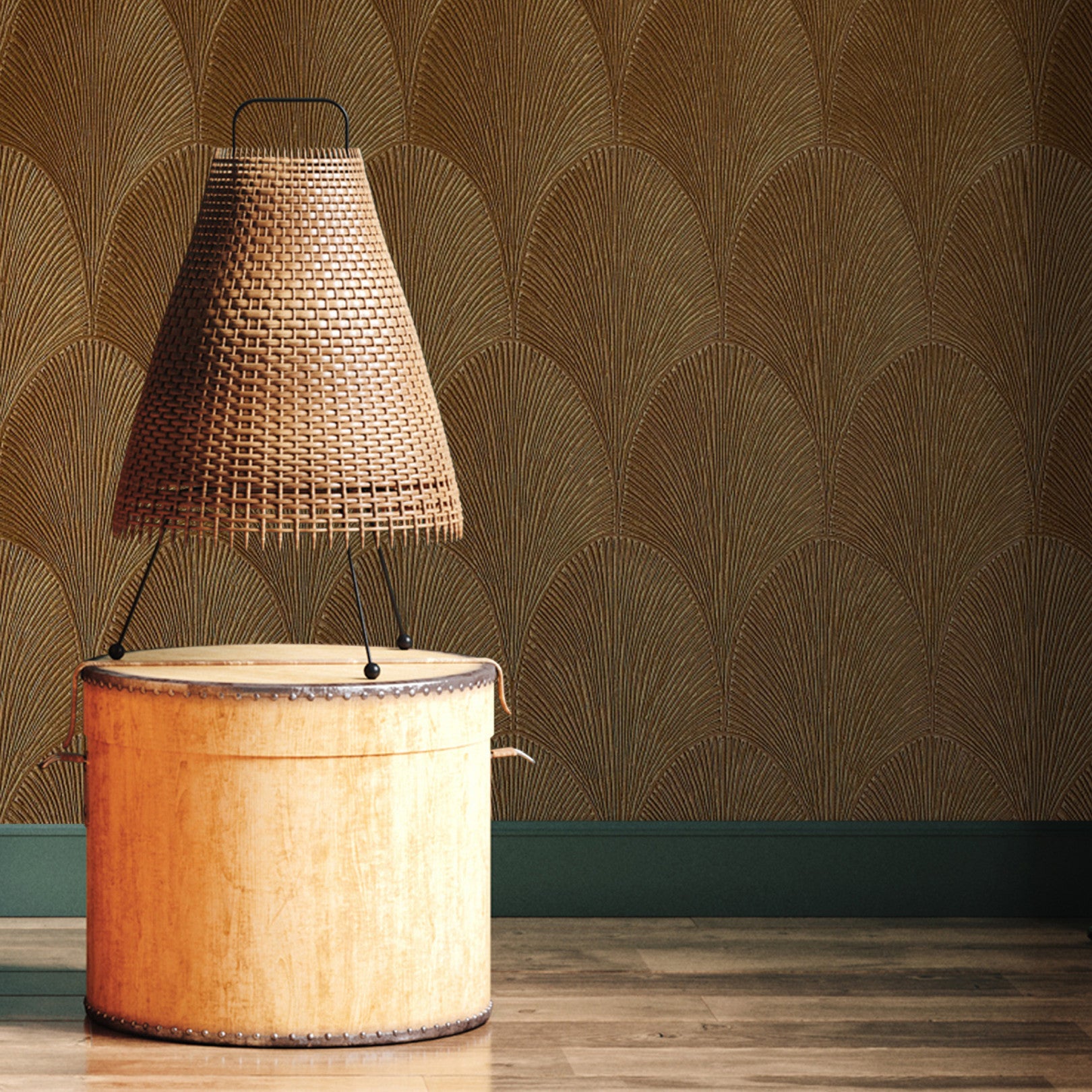 Metallic wallpaper with abstract pattern TOURMALINE - AMBRE amber