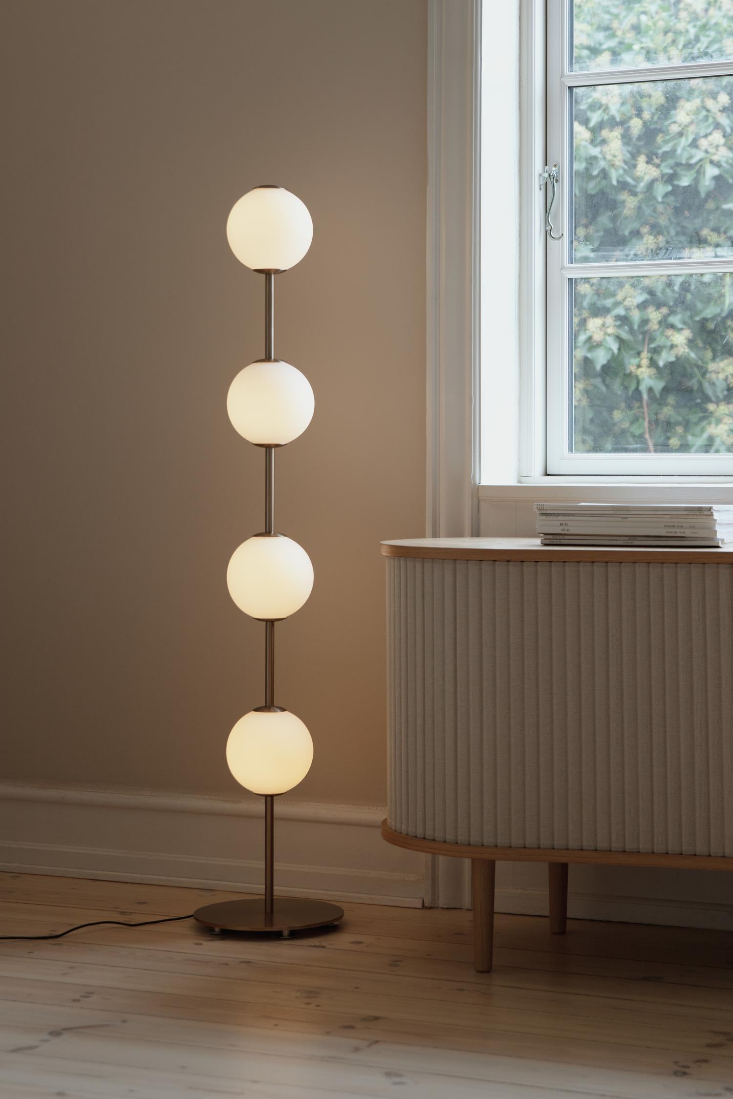 AUDREY floor lamp white with gold accent
