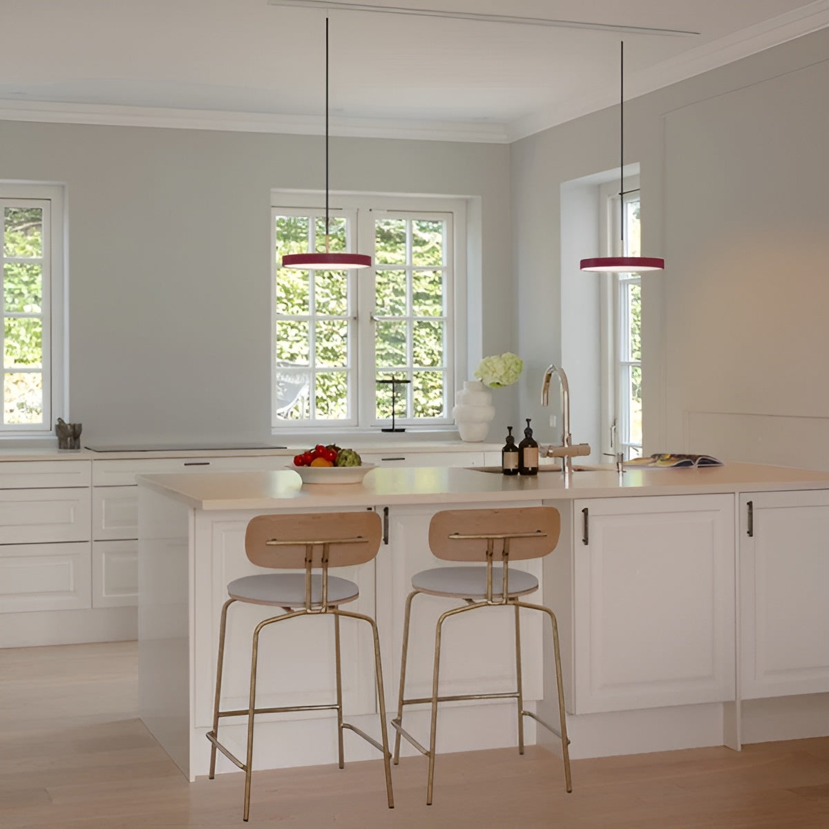 Pendelleuchte ASTERIA PLUS bordeaux mit goldener Einlage