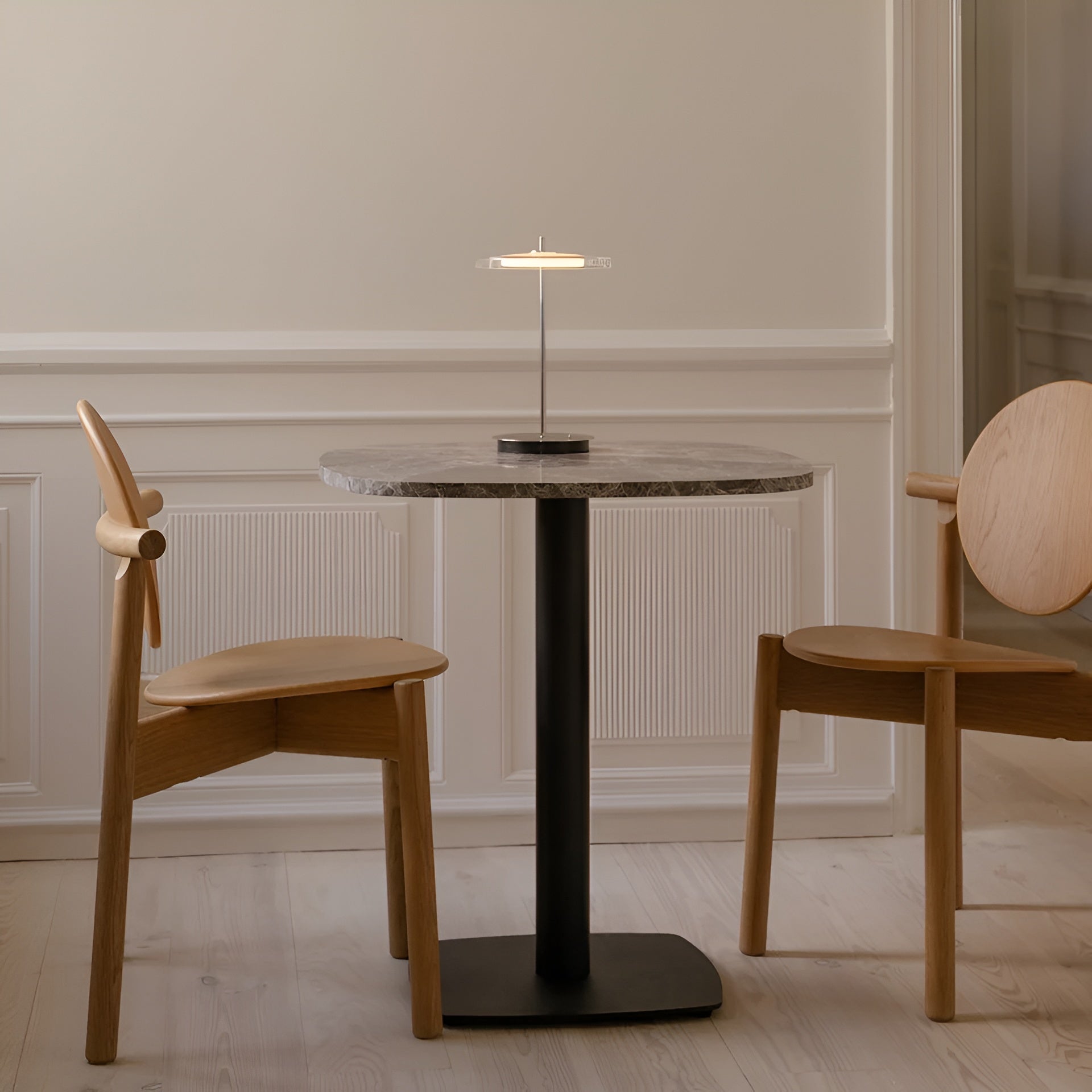 Tischlampe ASTERIA GLASS MOVE silberner Sockel [Klaudia] [wymiary]