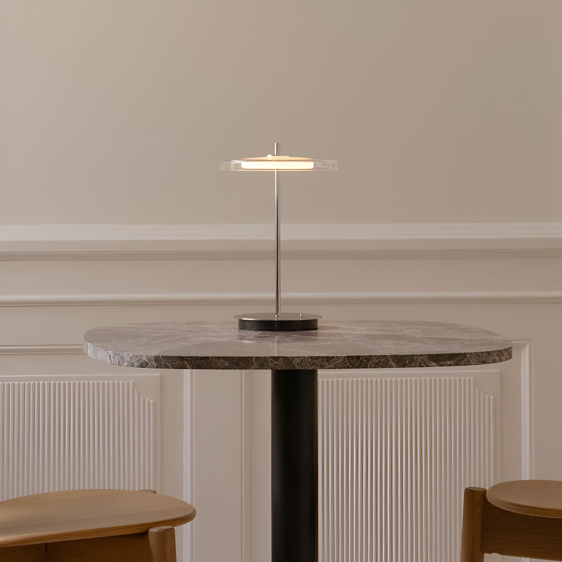 Tischlampe ASTERIA GLASS MOVE silberner Sockel [Klaudia] [wymiary]