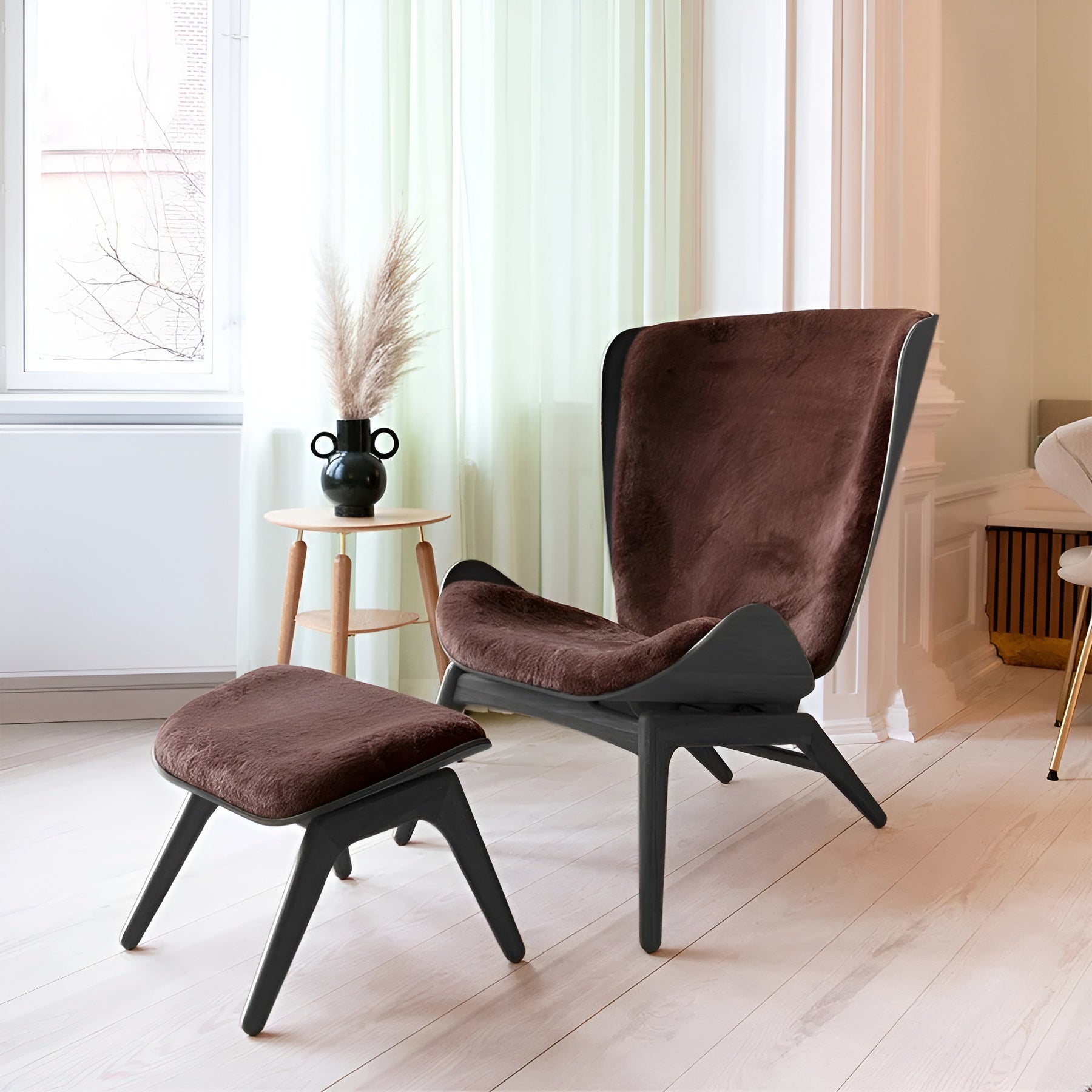 Sessel READER braunes Leder mit schwarzem Gestell