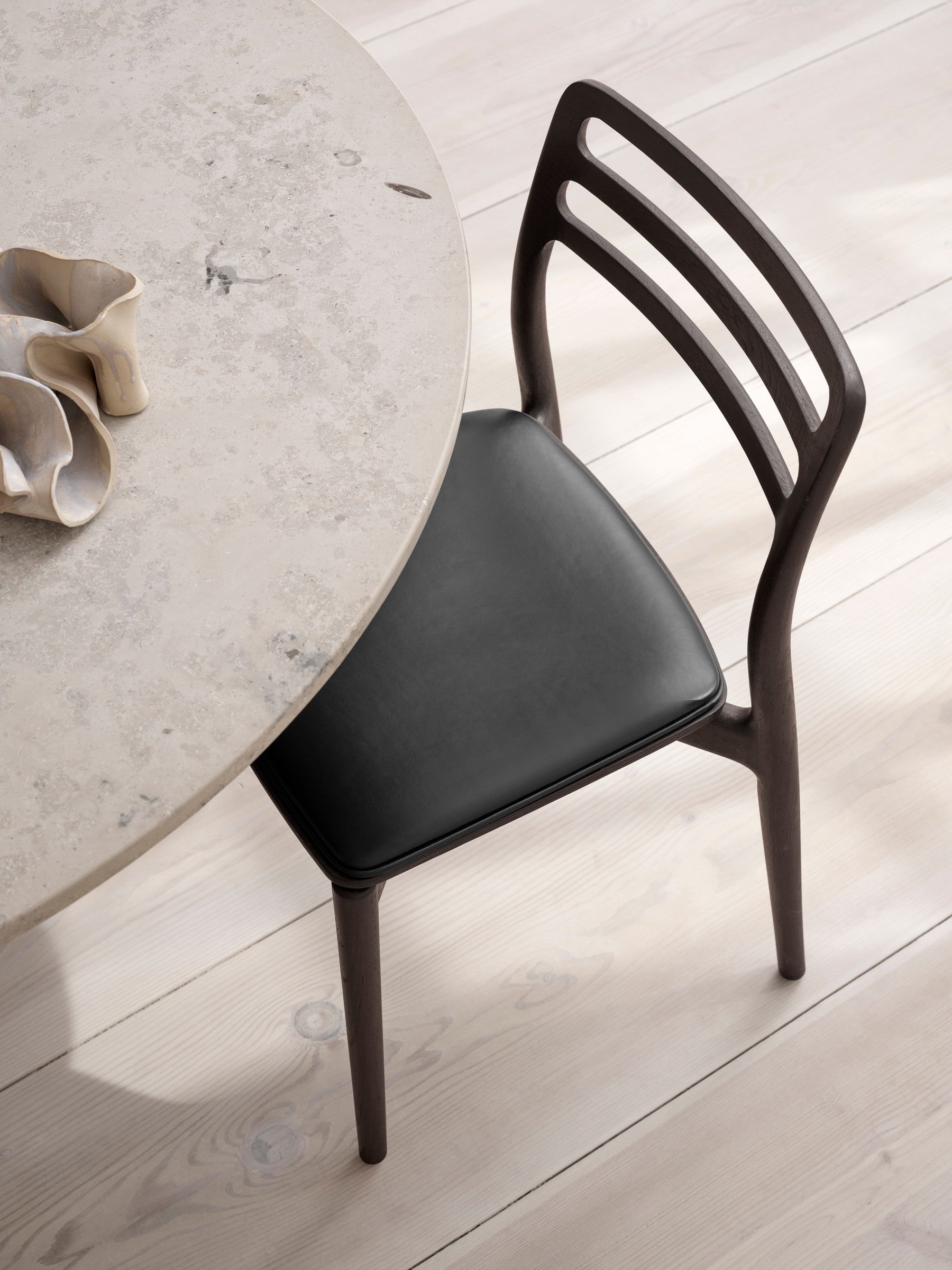 CABIN Chair Black Leather with Dark Oak Base
